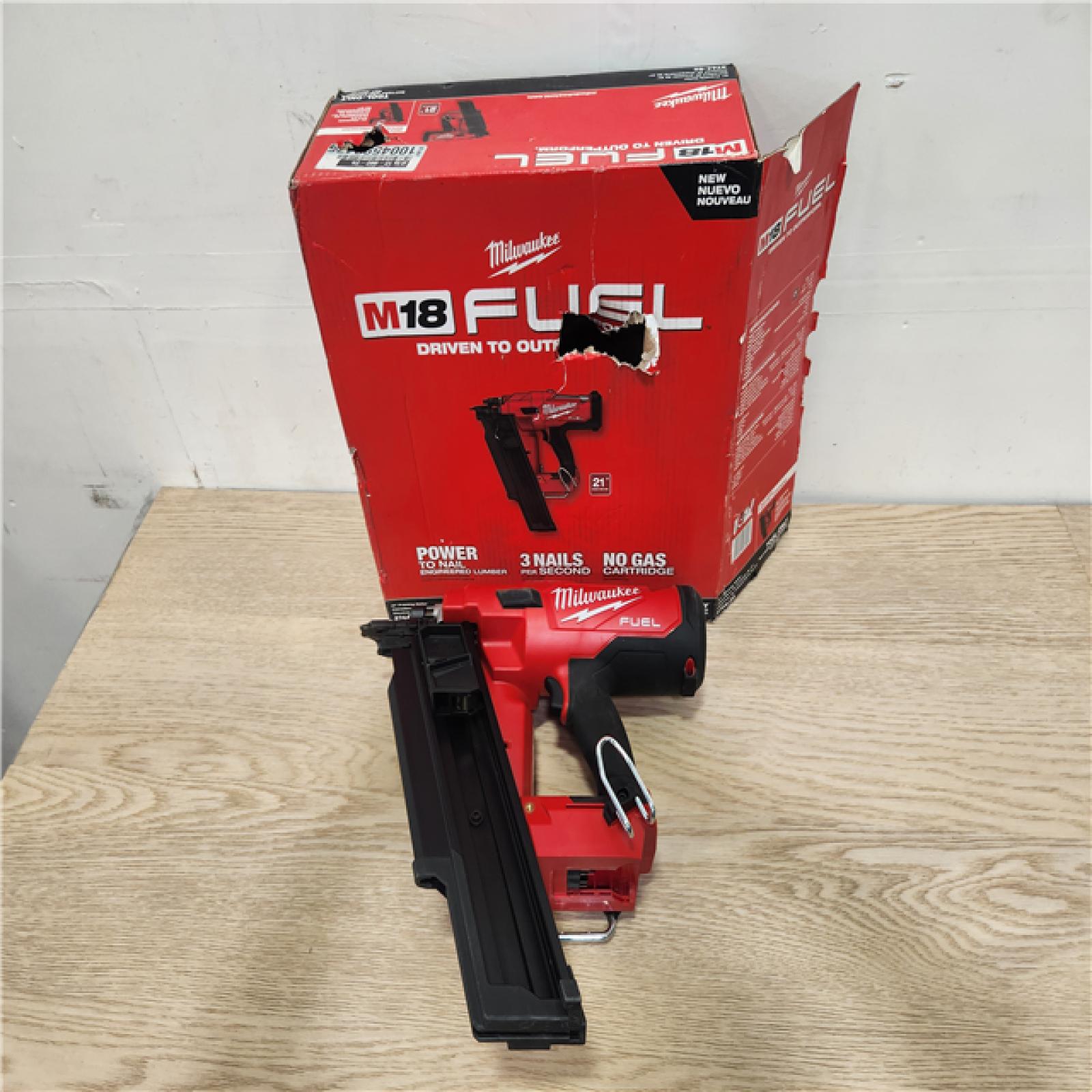 Phoenix Location NEW Milwaukee M18 FUEL 3-1/2 in. 18-Volt 21-Degree Lithium-Ion Brushless Cordless Framing Nailer (Tool-Only)