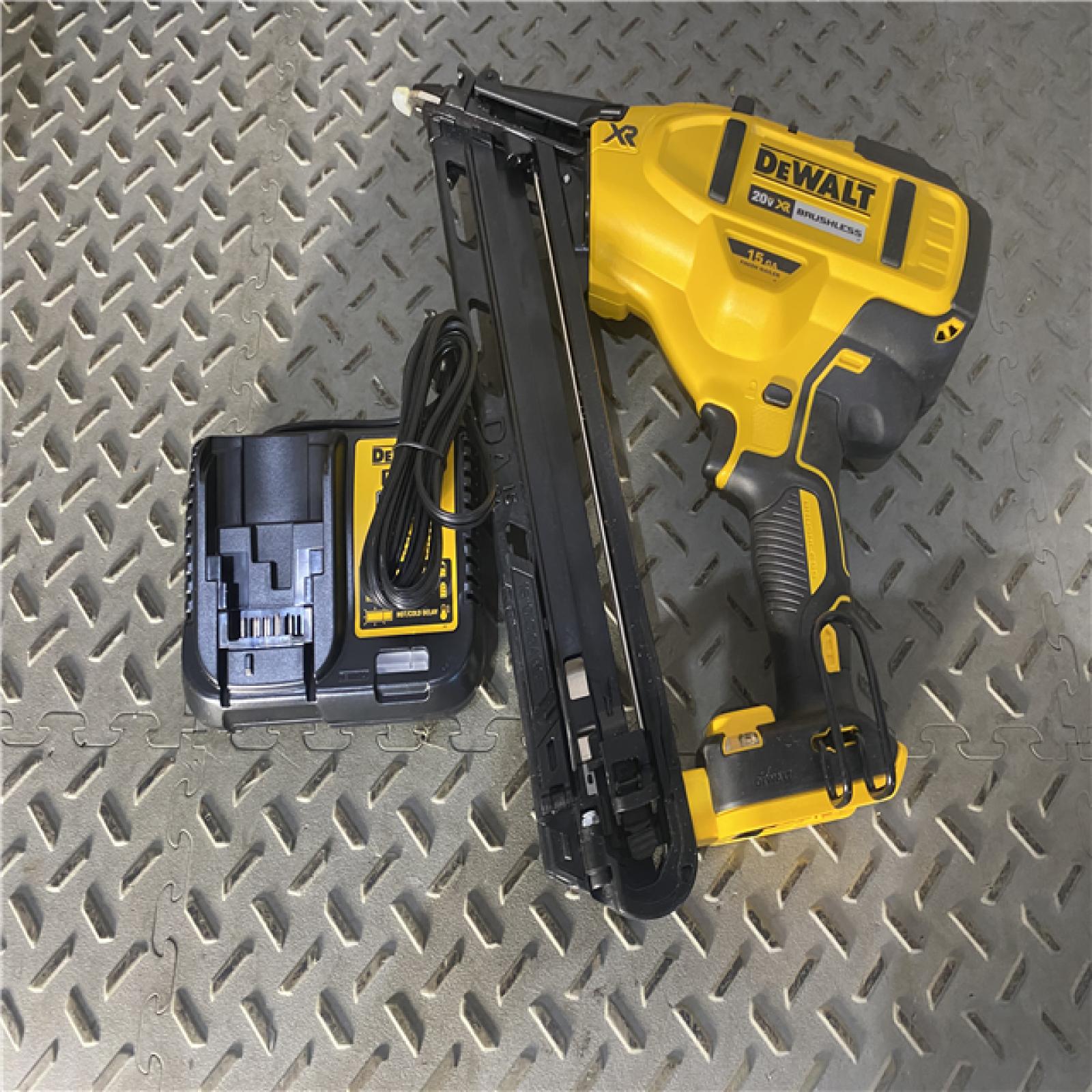 Houston location AS-IS DeWalt DCN650D1 20V Cordless 15 Gauge Finish Nailer W/ Battery  Charger and Bag