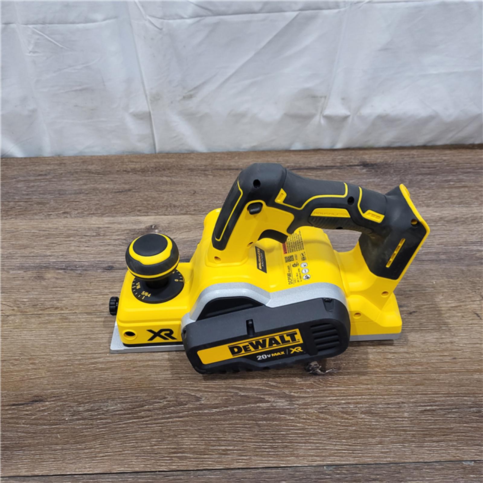 AS-IS DEWALT DCP580B 20V MAX Lithium Ion Brushless Planer