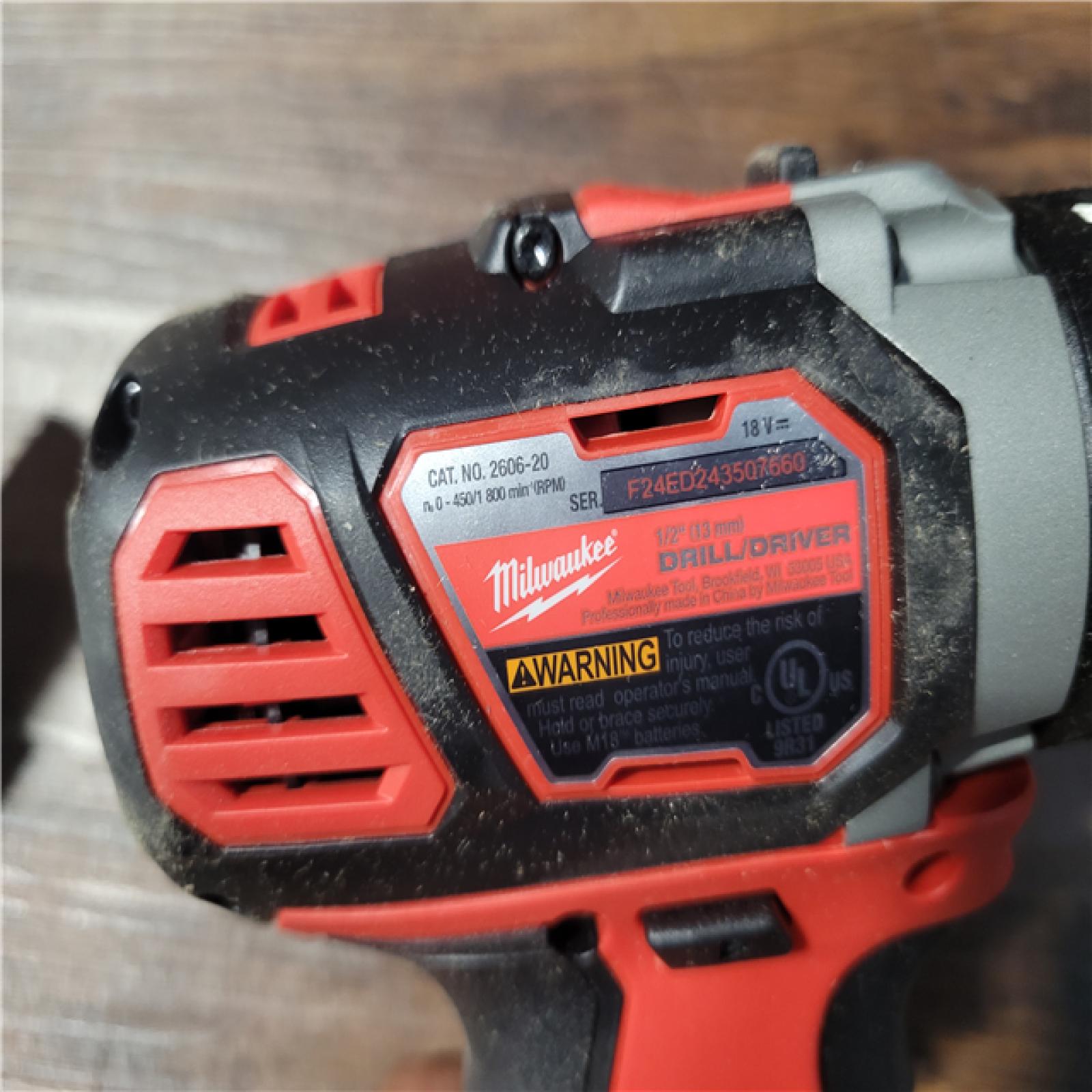 CALIFORNIA AS-IS MILWAUKEE M18 9-TOOL COMBO KIT (NO BATTERIES) (CHARGER AND BAG INCLUDED)