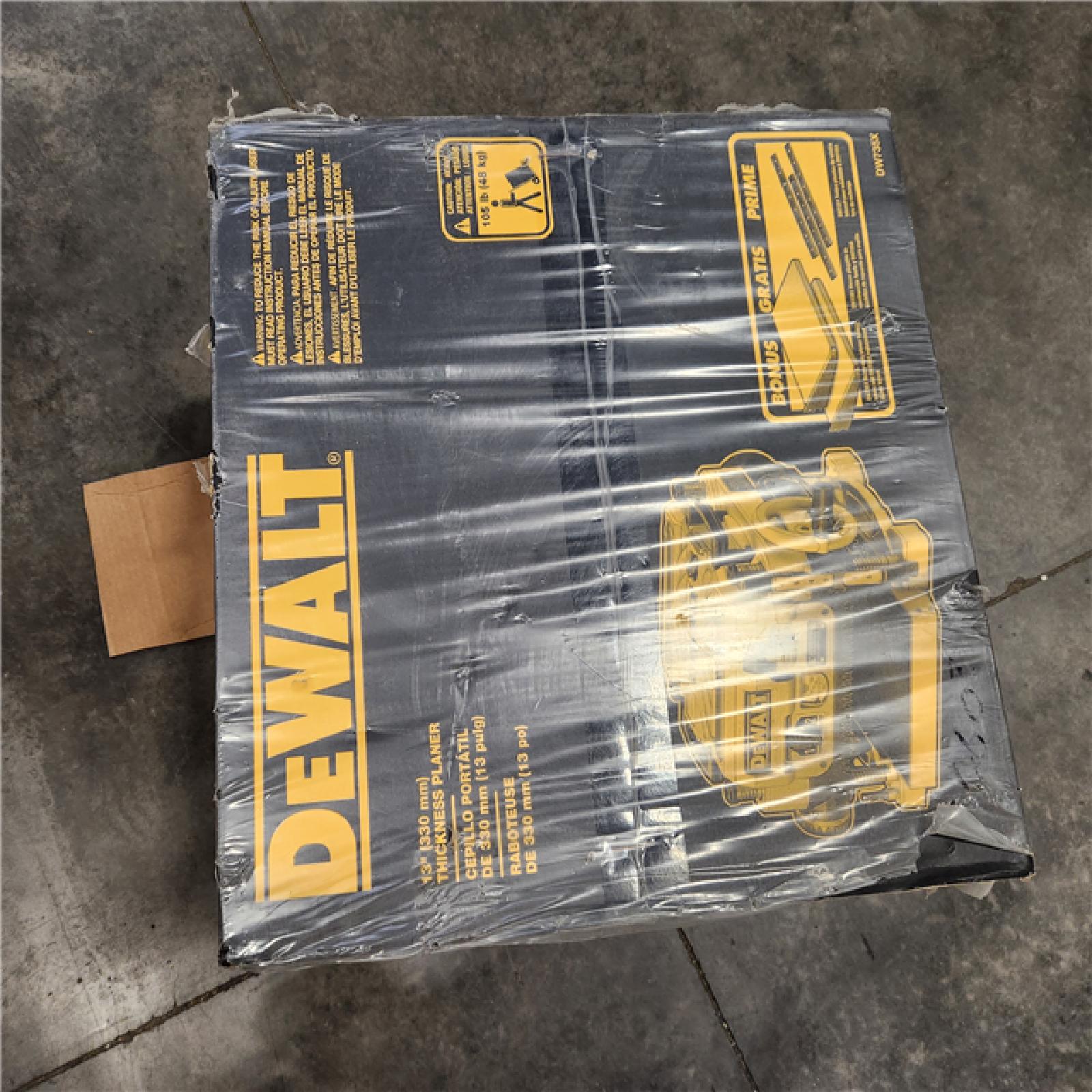 NEW- DEWALT 13 2 Speed 3-Knife Thickness Planer