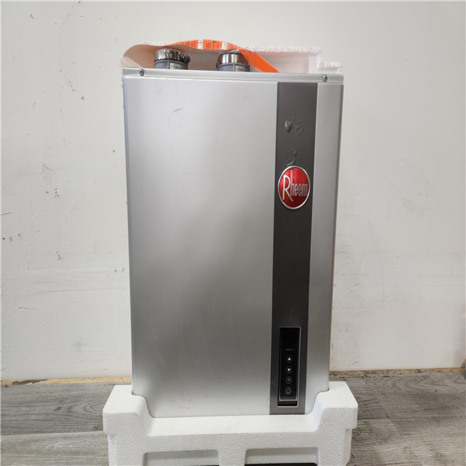 Phoenix Location Rheem Performance Plus 9.5 GPM Smart Non-Condensing Indoor Natural Gas Tankless Water Heater