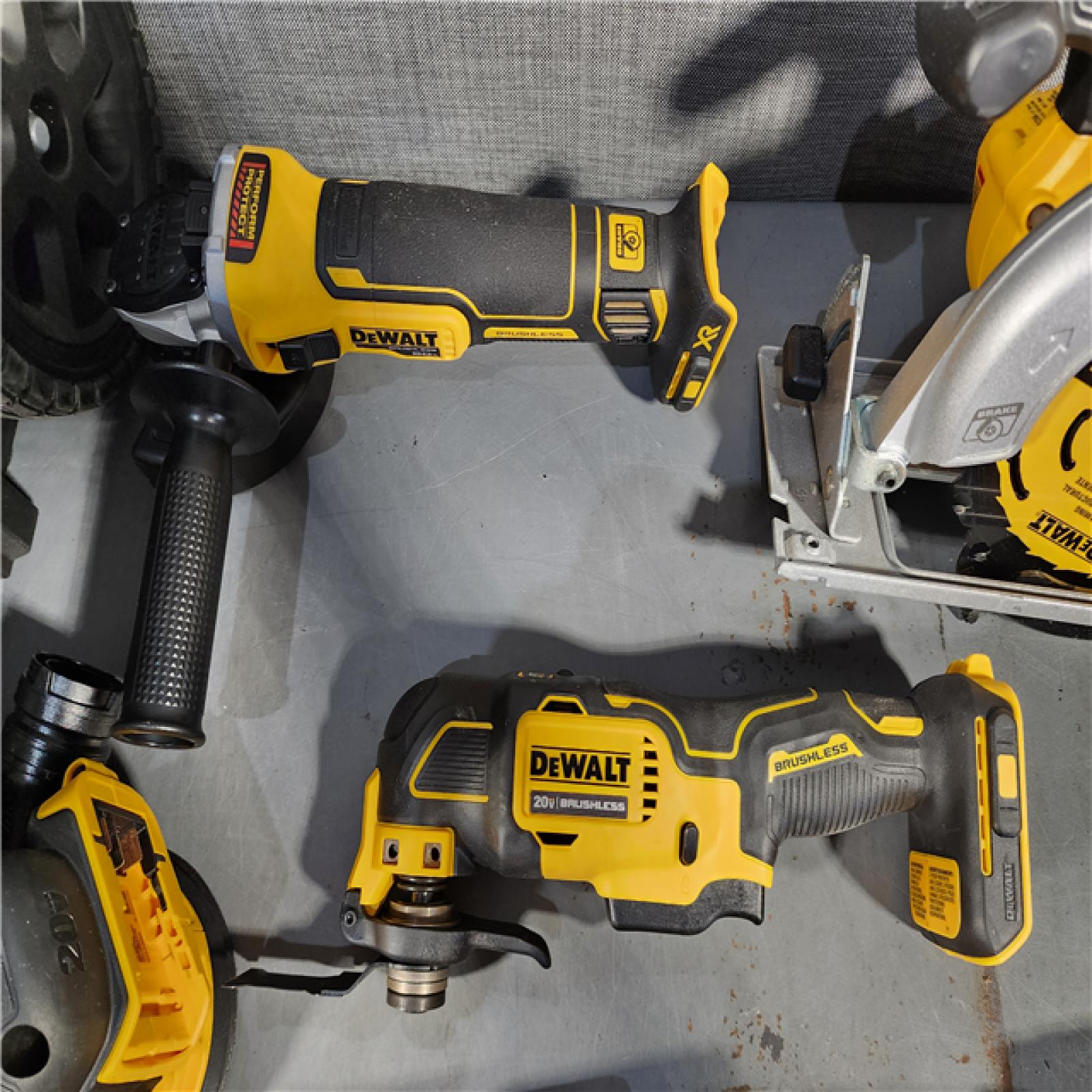 HOUSTON LOCATION - AS-IS Dewalt 20-Volt MAX ToughSystem Lithium-Ion 6-Tool Cordless Combo Kit