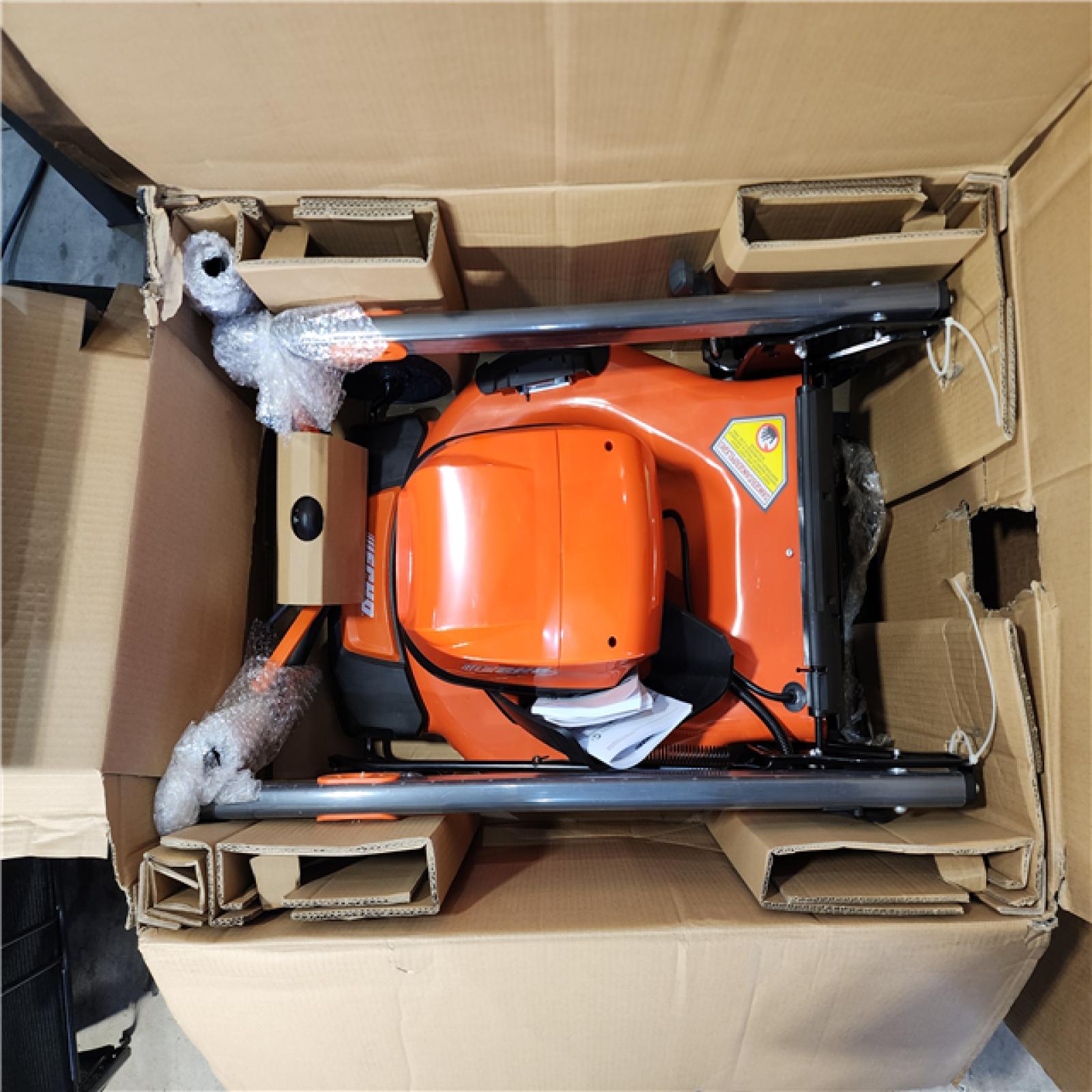 HOUSTON LOCATION - AS-IS (APPEARS LIKE NEW) Echo 21 in. Lawn mower (NO BATTERY)