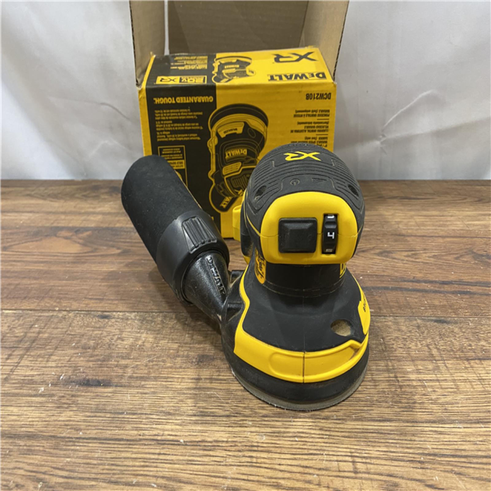 AS IS DEWALT 20V MAX XR Cordless Brushless 5 in. Random Orbital Sander (Tool Only)