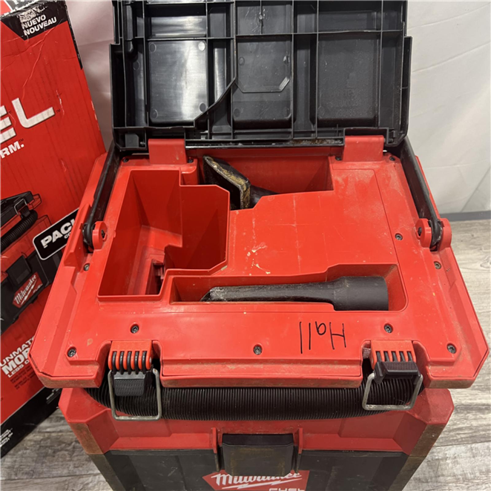 AS-IS MILWAUKEE M18 FUEL PACKOUT 18-Volt Lithium-Ion Cordless 2.5 Gal. Wet/Dry Vacuum (Vacuum-Only)