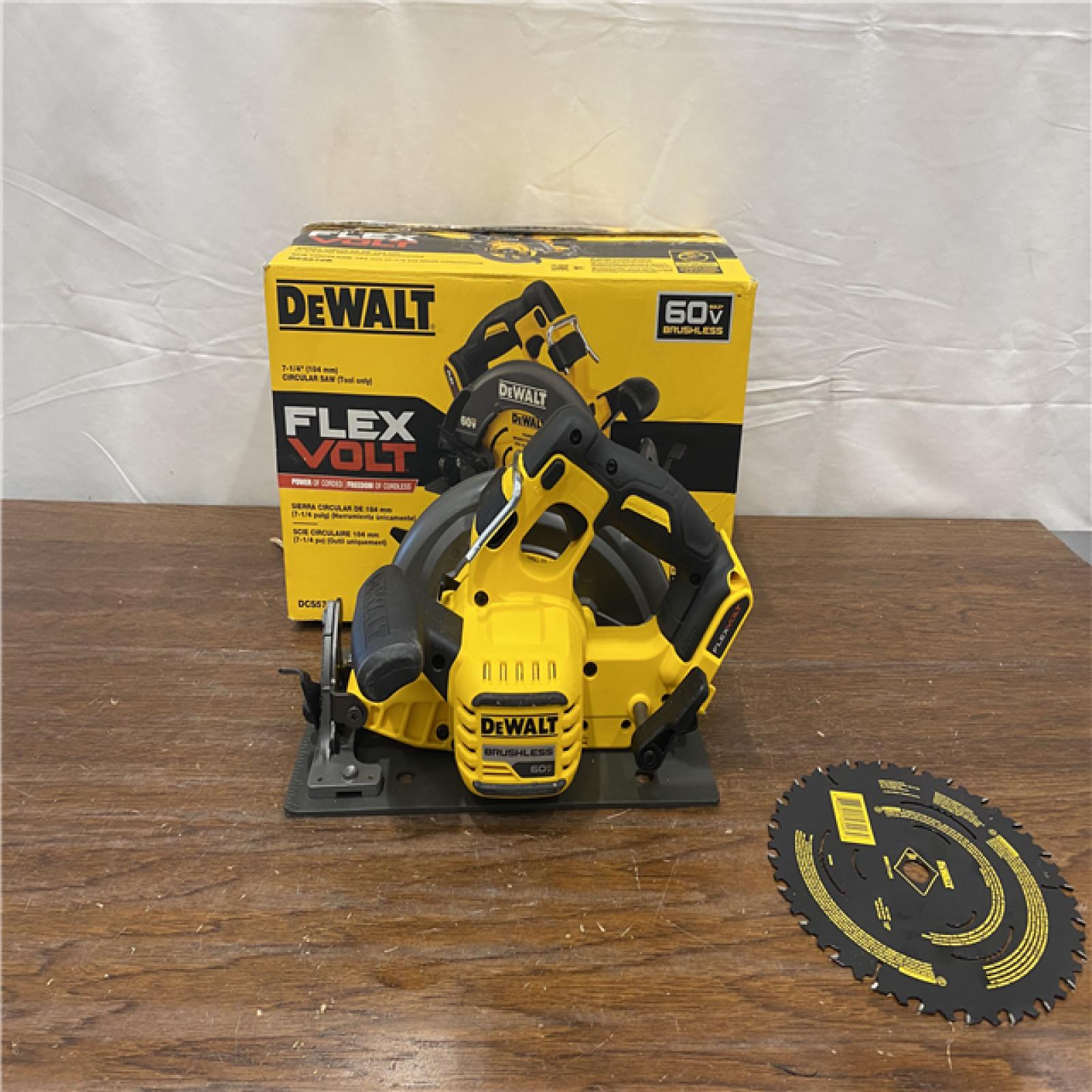 AS-IS DeWALT Flexvolt Max 7-1/4  60V Brushless Circular Saw DCS578B