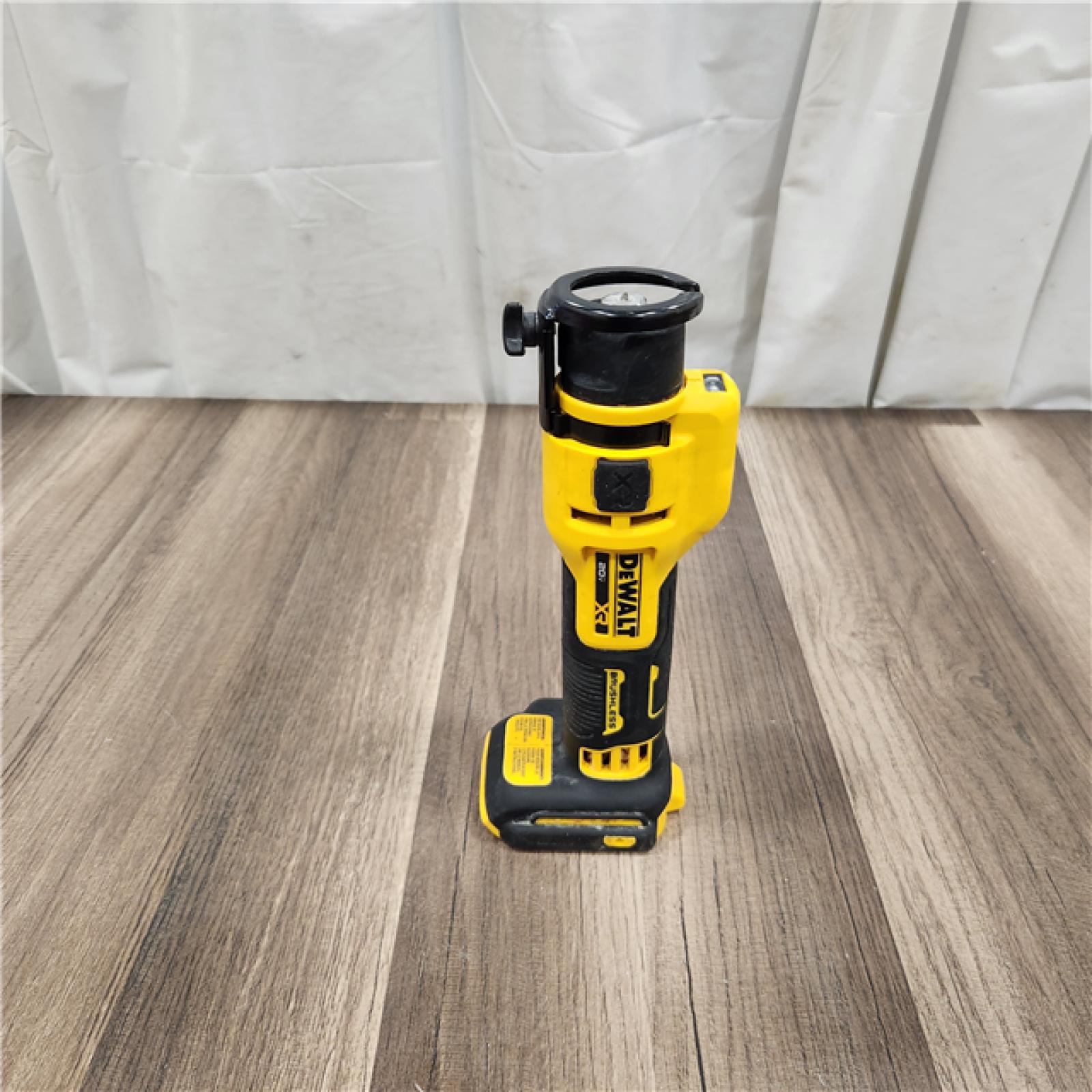 AS IS DEWALT 20V MAX Cordless Cut Out Tool