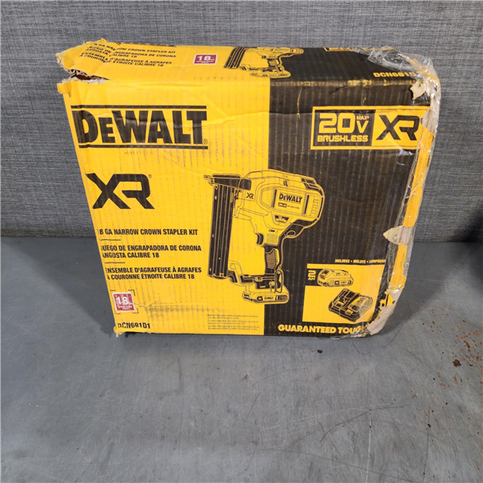 HOUSTON LOCATION - AS-IS (APPEARS LIKE NEW) DEWALT DCN681D1 20V 18Ga Stapler Kit