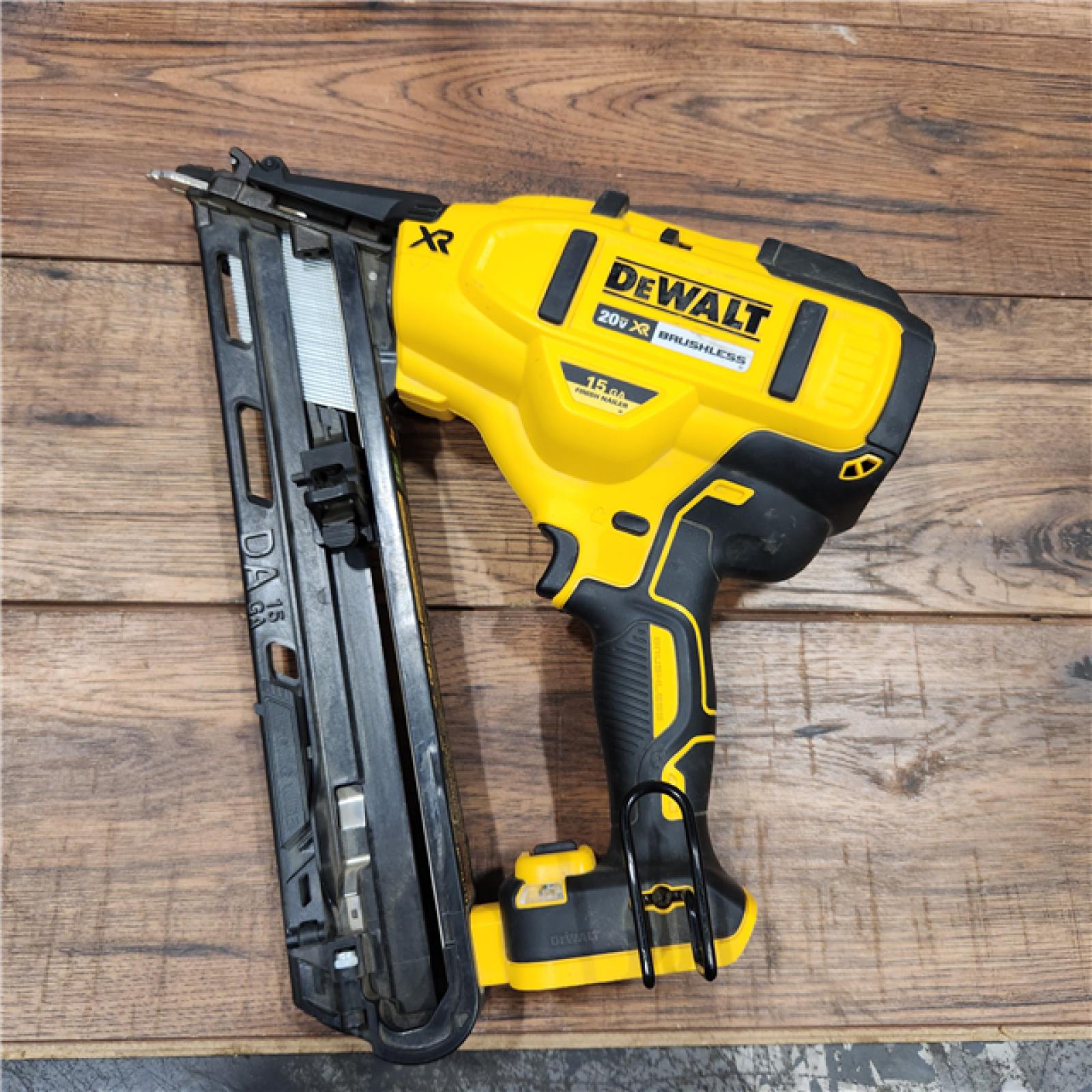 AS-IS DEWALT 20V MAX XR 15 Ga. Cordless 34 Deg Nailer 20 V