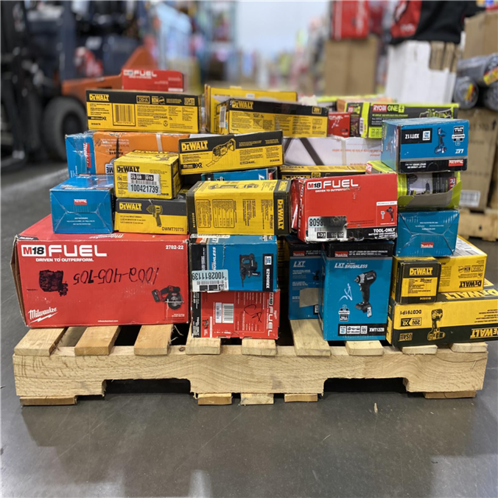 DALLAS LOCATION -AS- IS  TOOL PALLET