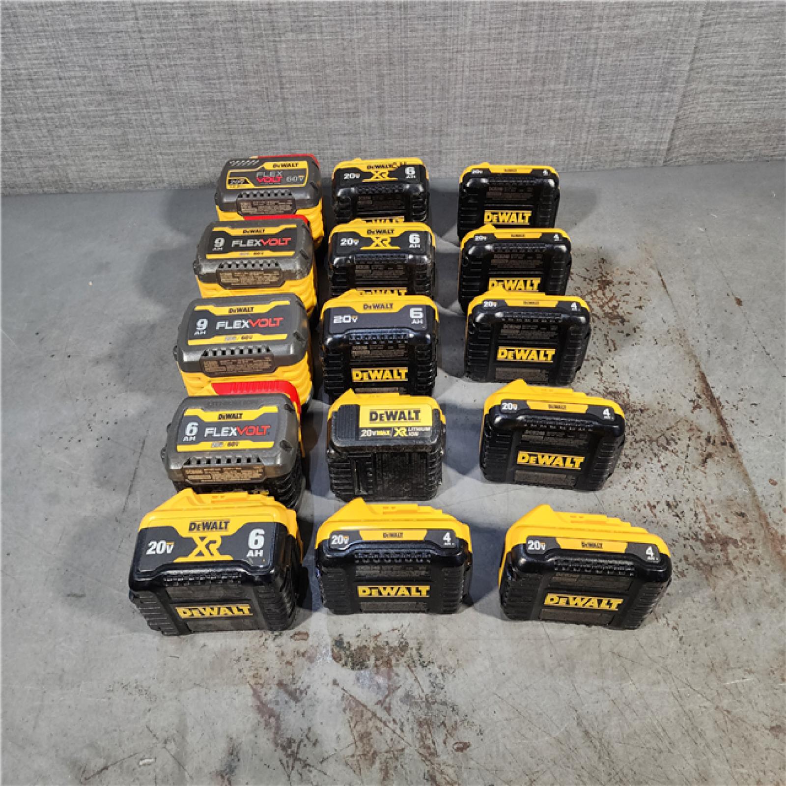 HOUSTON LOCATION - AS-IS DEWALT BATTERY PACK QTY - 15