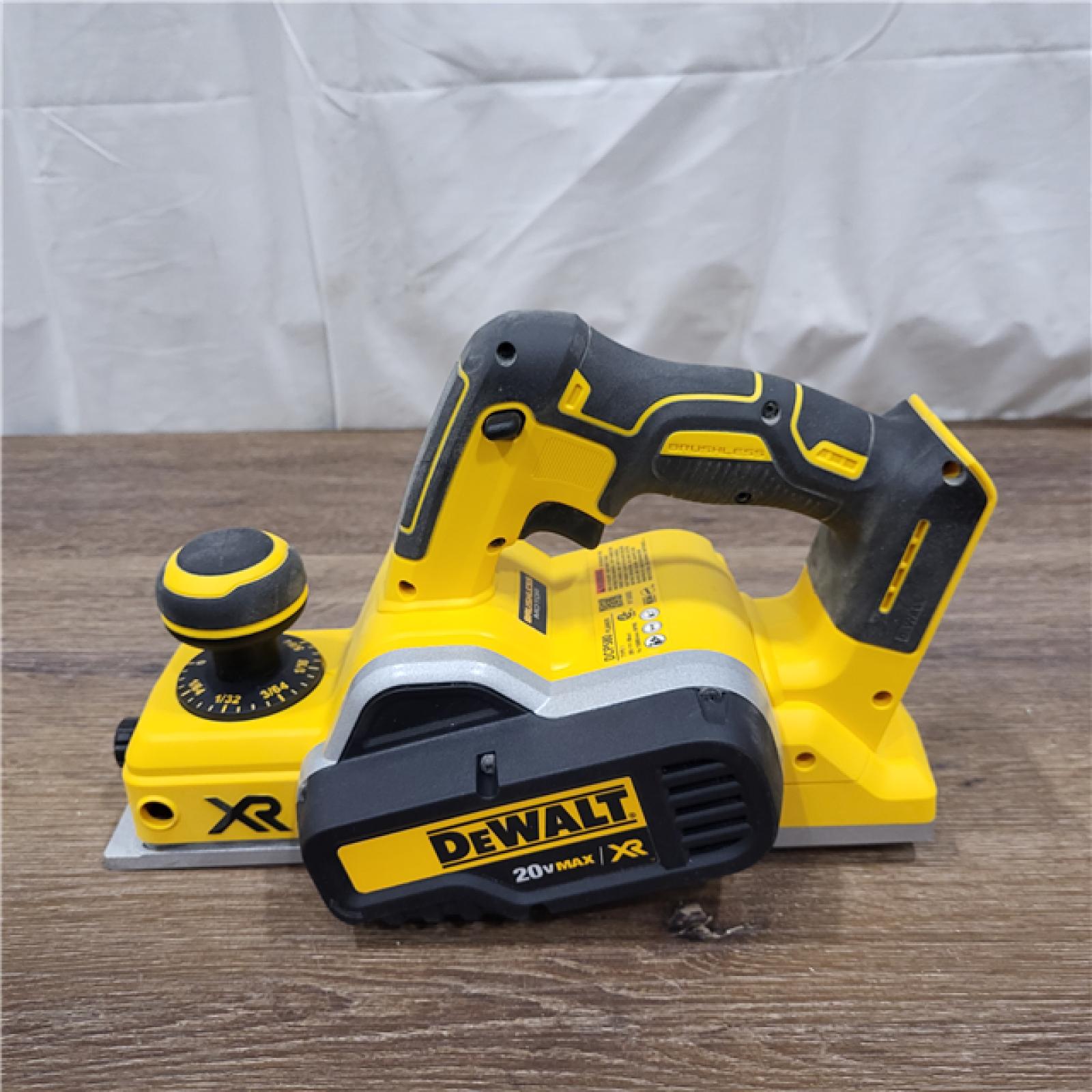 AS-IS DEWALT DCP580B 20V MAX Lithium Ion Brushless Planer