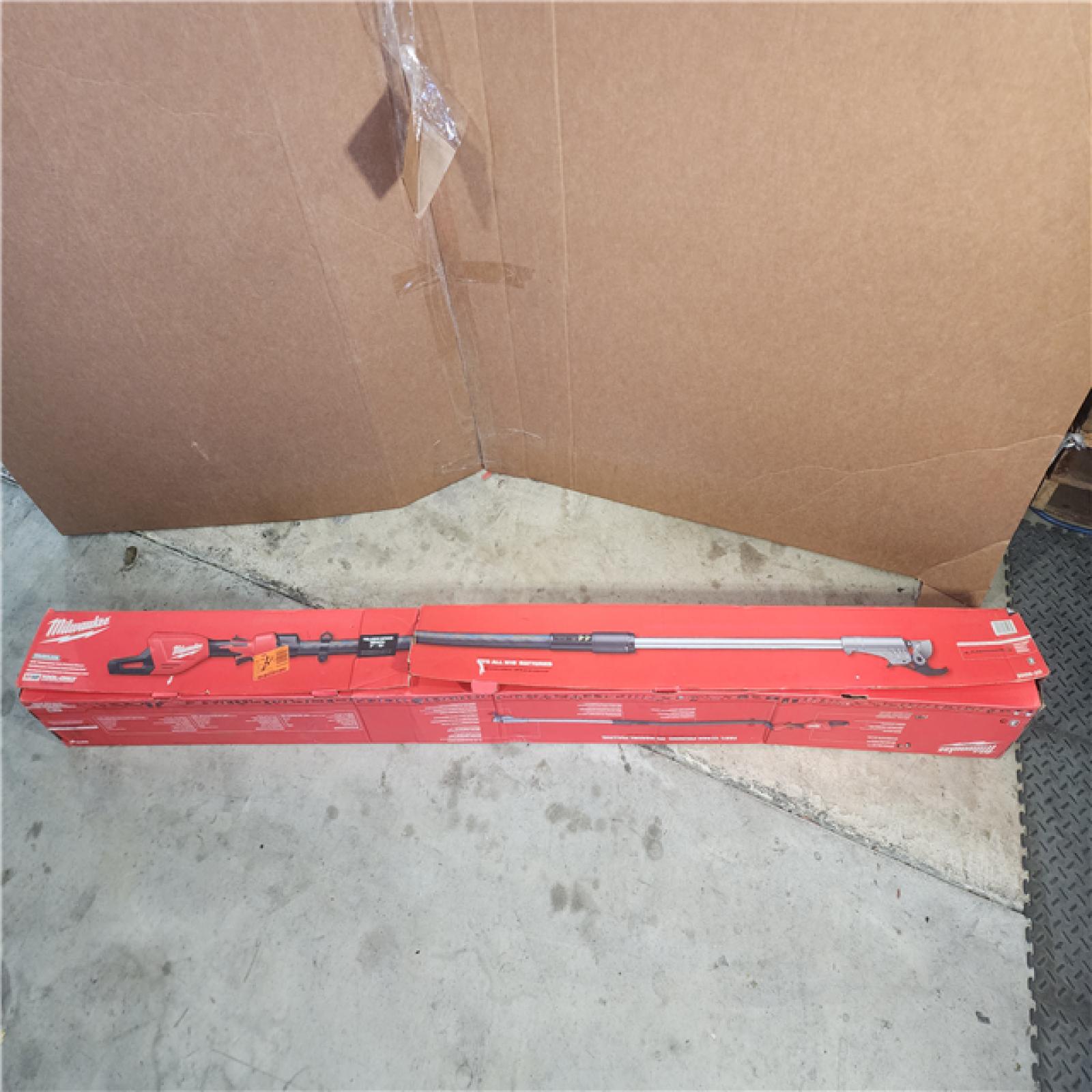 HOUSTON LOCATION - AS-IS Milwaukee M18 Brushless Telescoping Pole Pruning Shears (TOOL ONLY)