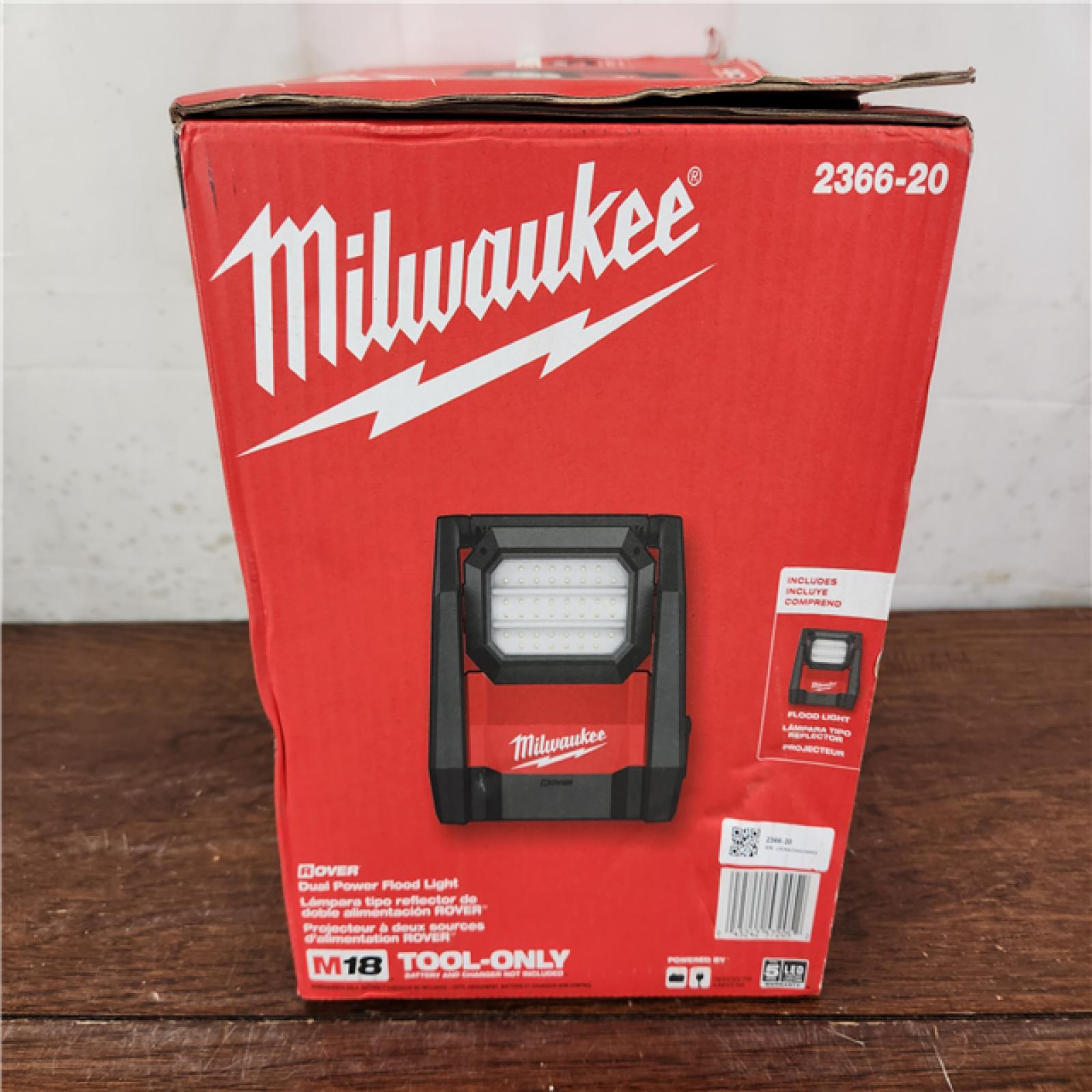 NEW! Milwaukee M18 GEN-2 18-Volt Lithium-Ion Cordless 4000 Lumens ROVER LED AC/DC Flood Light (Tool-Only)