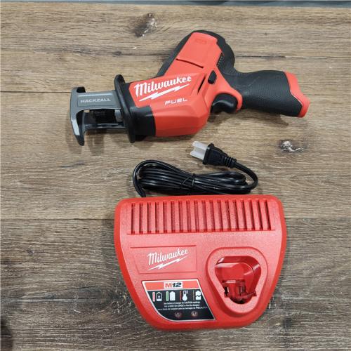 AS-IS MILWAUKEE M12 Fuel Kit De Sierra Sable Reciproca Hackzall Con 1 BaterÃ­a Milwaukee