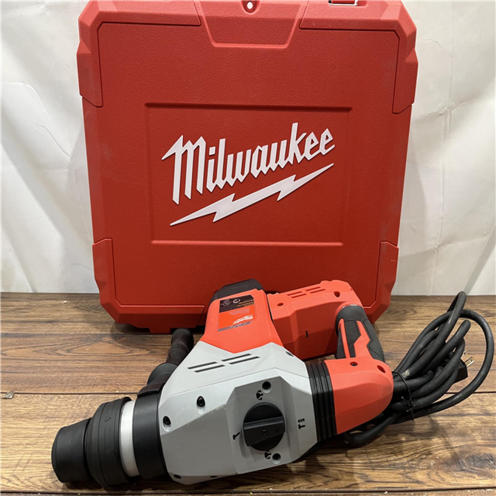 AS IS Milwaukee 1-9/16 in. SDS-Max Rotary Hammer