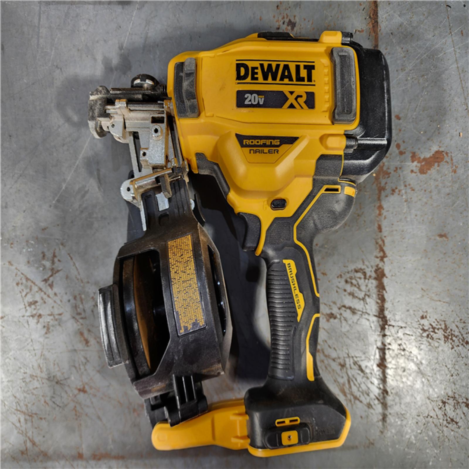 HOUSTON LOCATION - AS-IS DEWALT 2007898 Roofing Nailer Cordless