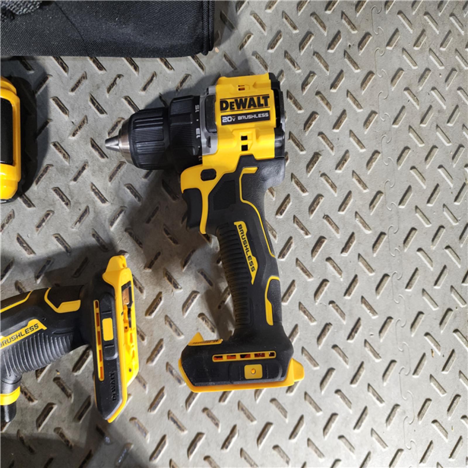 HOUSTON LOCATION - AS-IS (APPEARS LIKE NEW) DEWALT 3 TOOL COMBO KIT (2) BATTERY & CHARGER