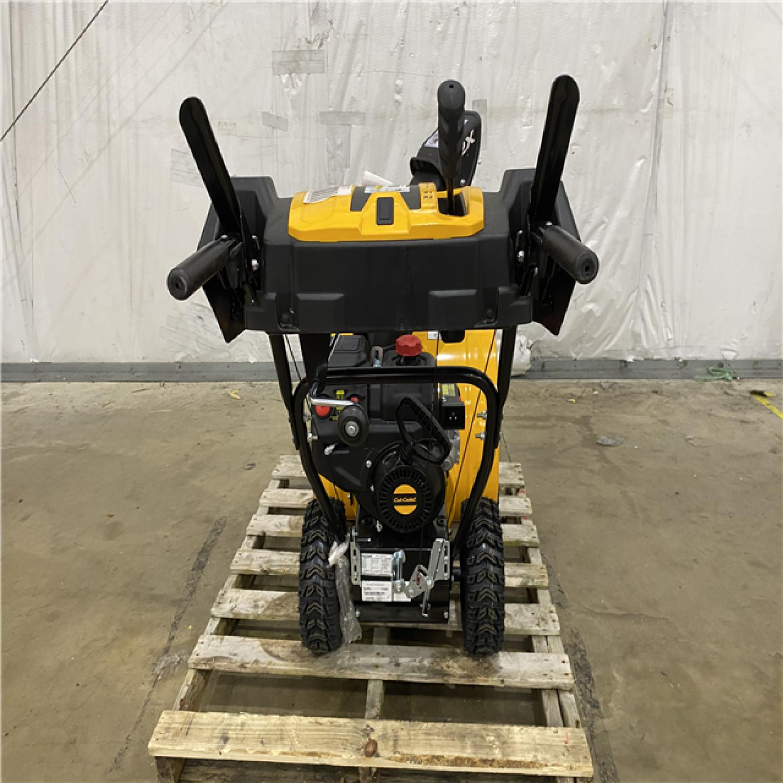 Houston Location - AS-IS Cub Cadet 2x 24'' in Snow Blower