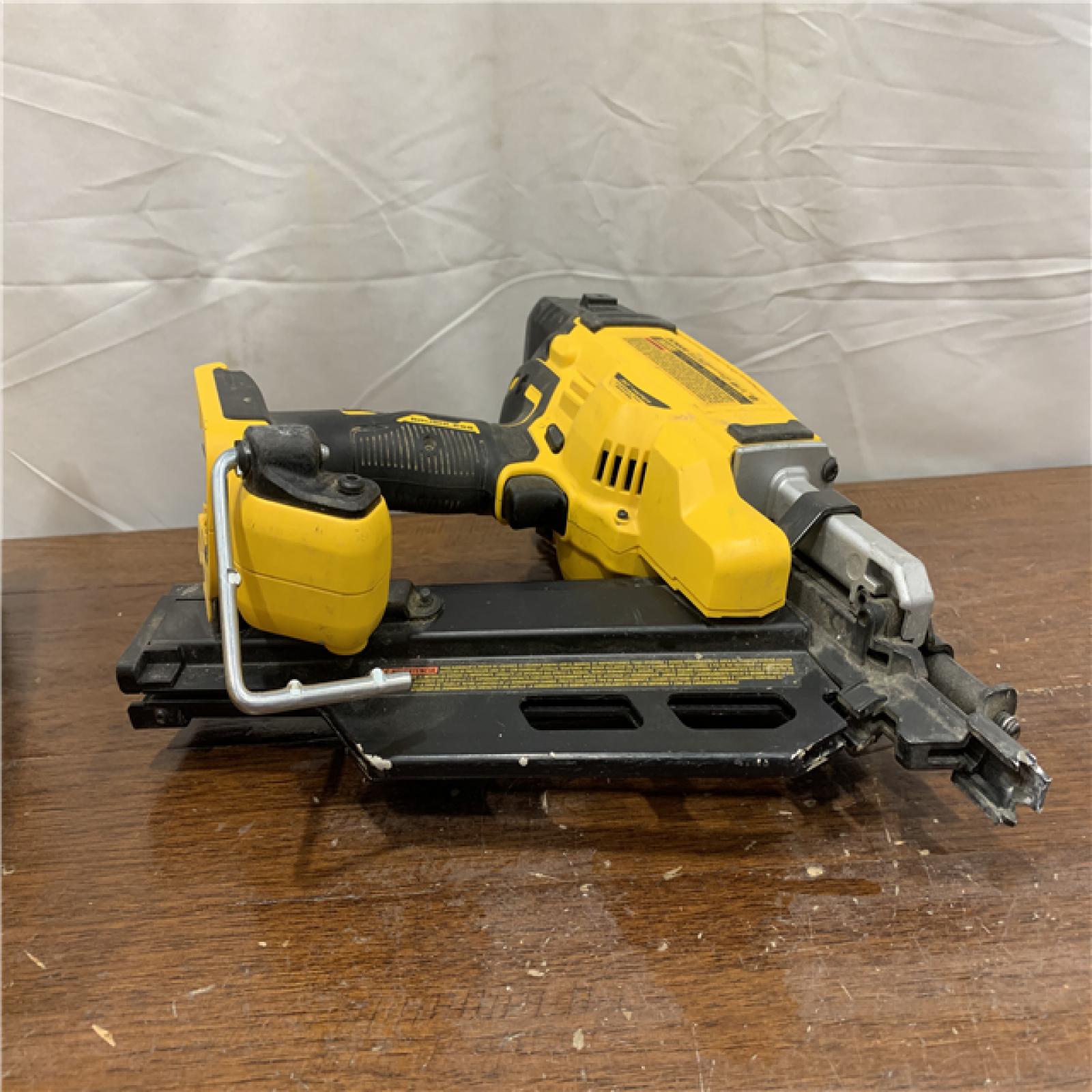 AS-ISDEWALT 20-Volt 30Â° Cordless Framing Nailer (Tool-Only)