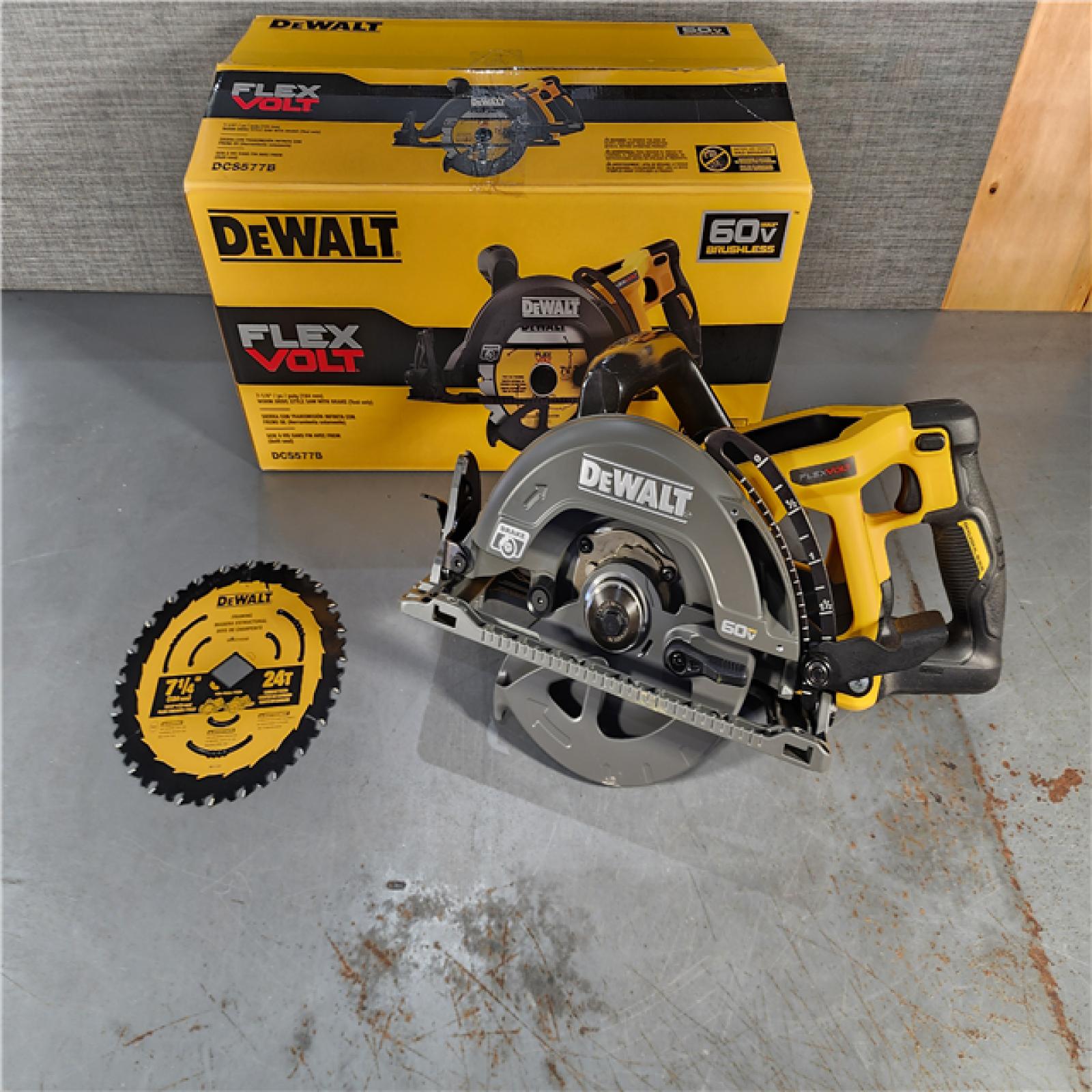 HOUSTON LOCATION - AS-IS (APPEARS LIKE NEW) DEWALT FLEXVOLT 60V MAX Cordless Brushless 7-1/4 in. Wormdrive Style Circular Saw (Tool Only)