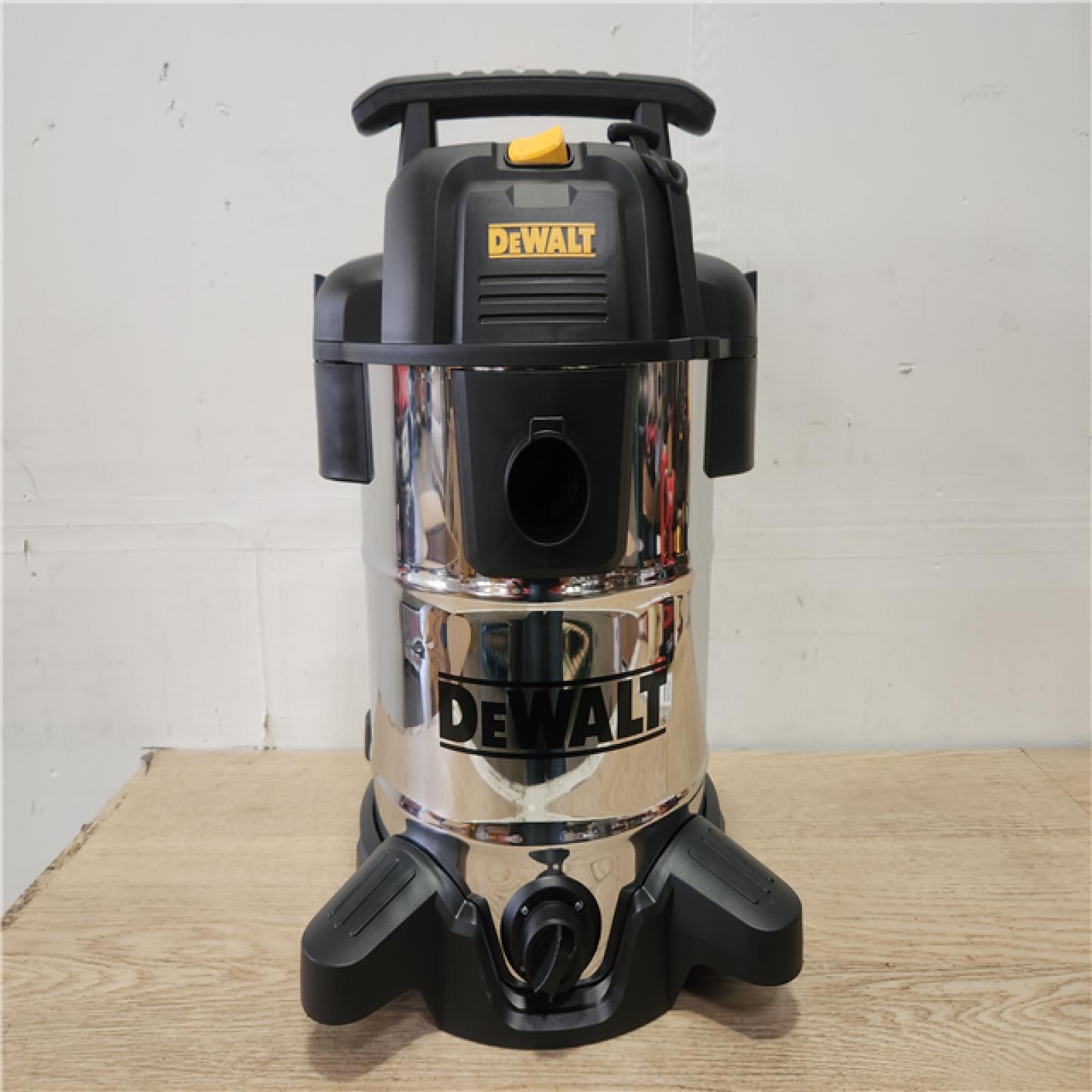 Phoenix Location DEWALT 10 Gal. Stainless Steel Wet/Dry Vacuum