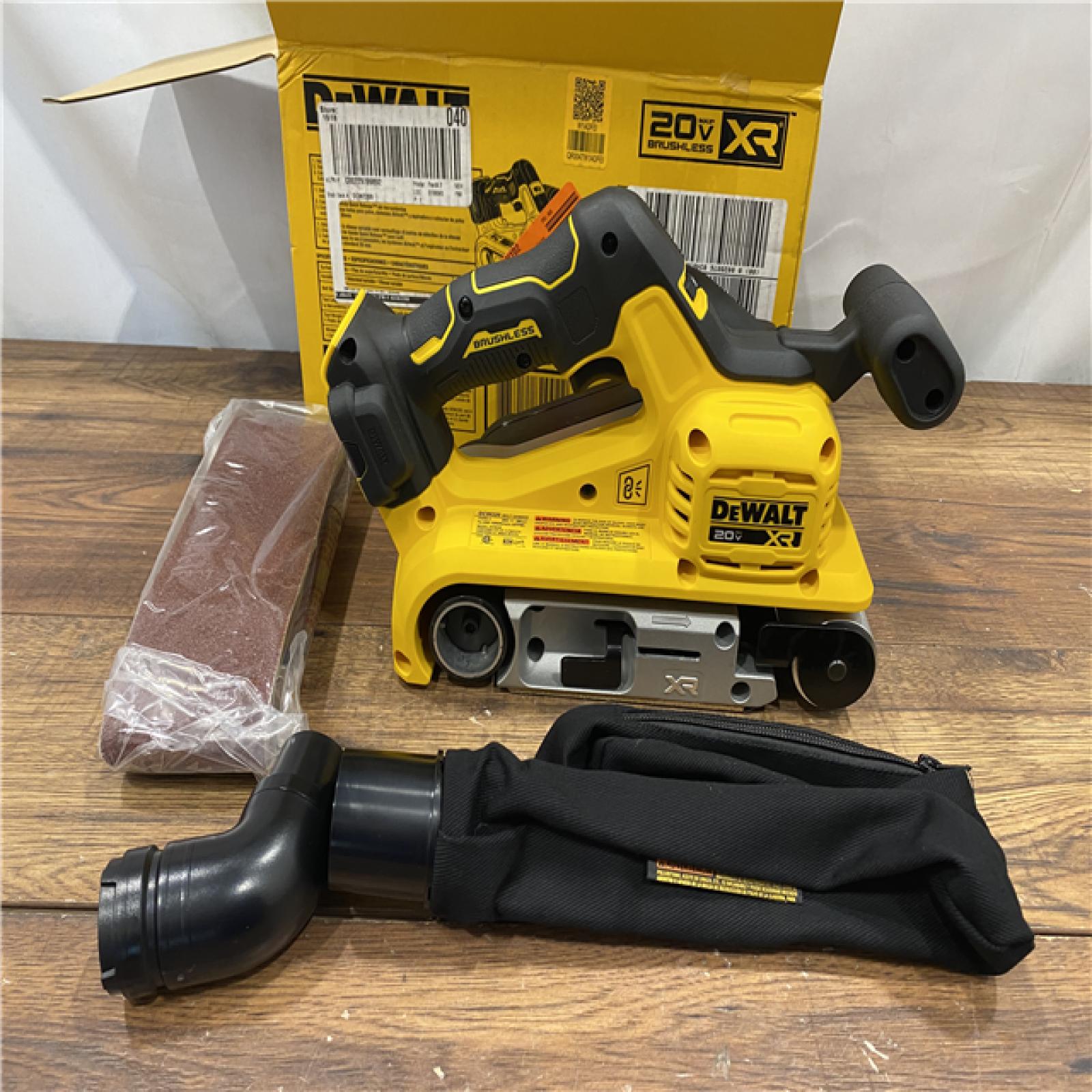 AS IS DEWALT 20V MAX* XR Brushless Cordless Belt Sander