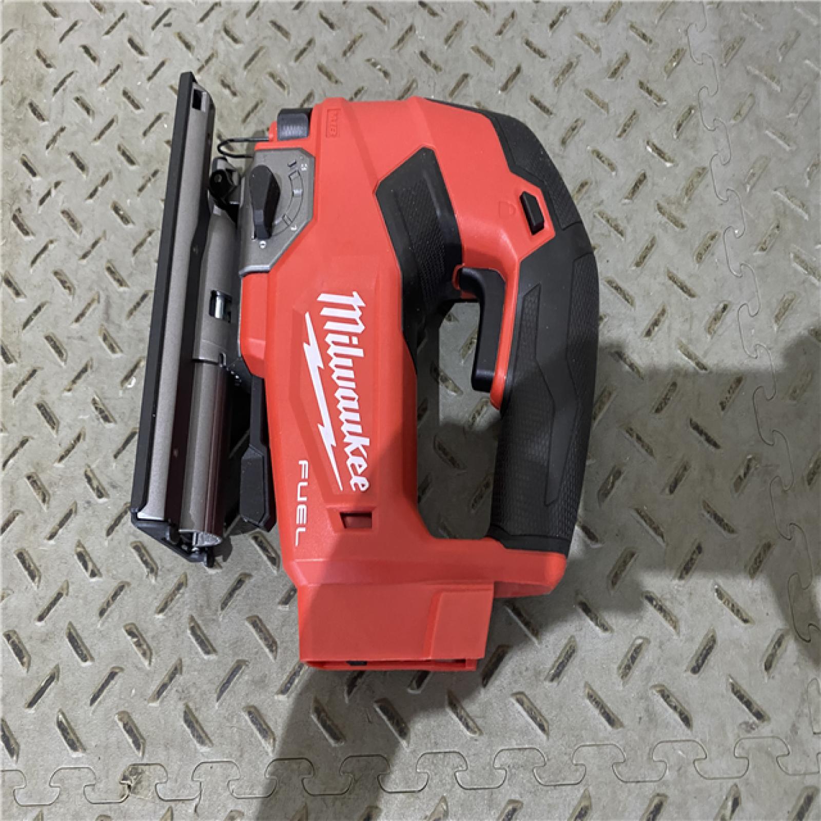 Houston location AS-IS MILWAUKEE M18 FUEL 18V Lithium-Ion Brushless Cordless Jig Saw (Tool-Only)