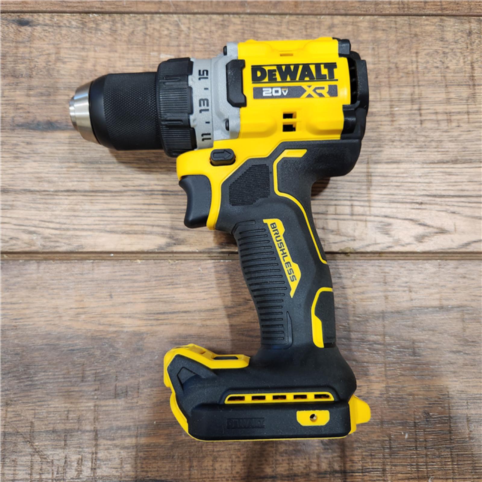 AS-IS DEWALT 20V MAX XR Brushless Cordless 1/2 Drill/Driver Kit