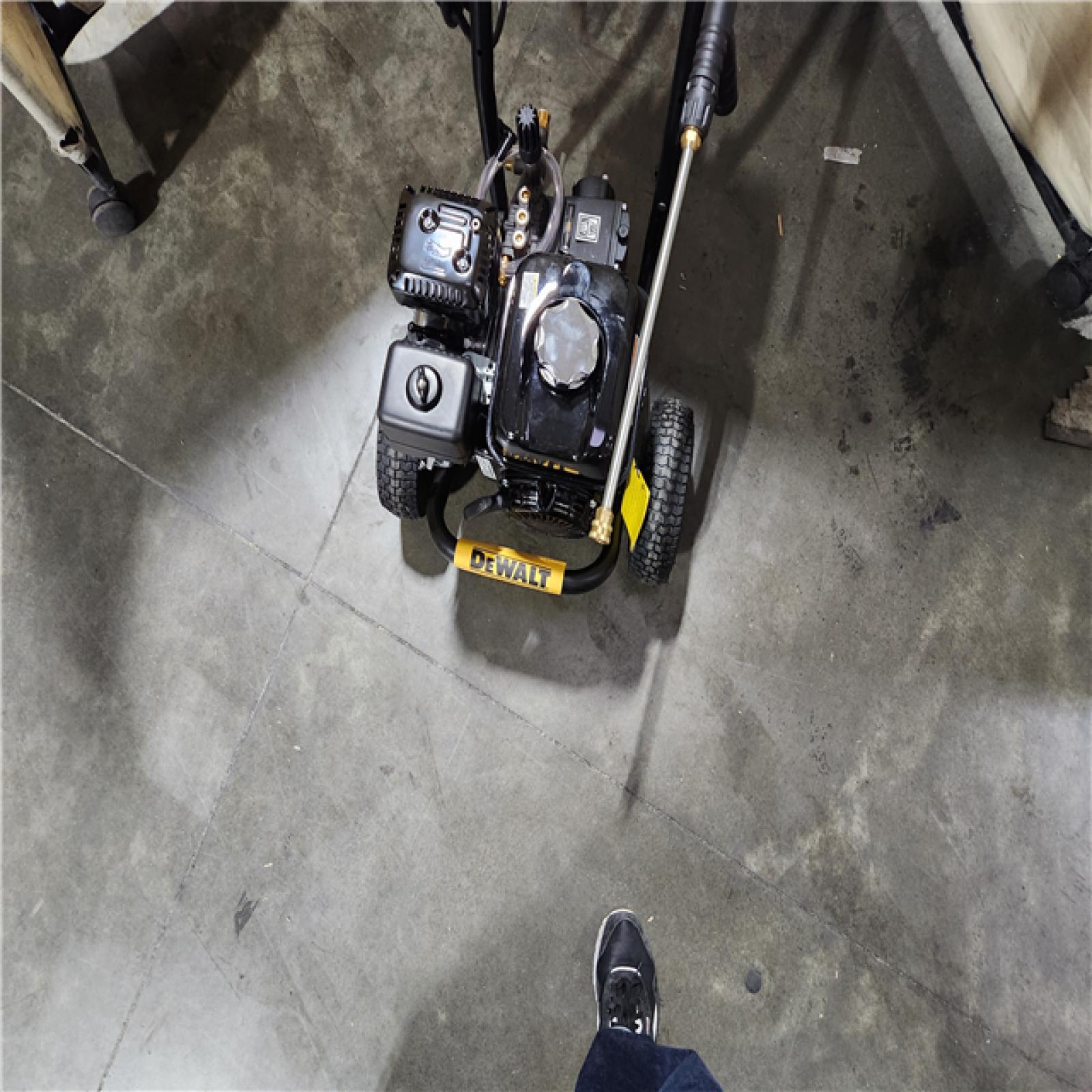 California AS-IS DEWALT 3600 PSI 2.5 GPM Cold Water Gas Professional Pressure Washer with HONDA GX200 Engine