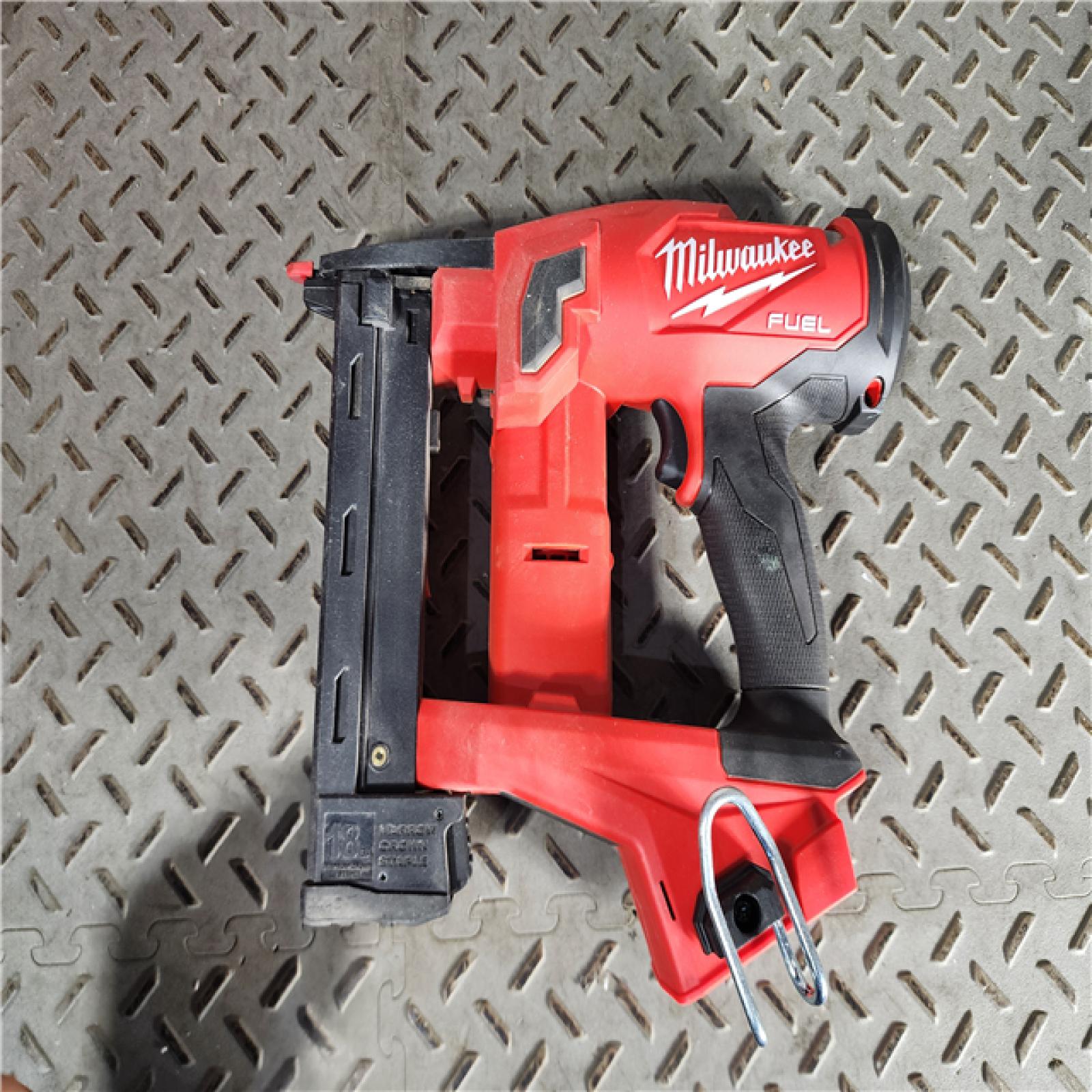 HOUSTON LOCATION - AS-IS M18 FUEL 18-Volt Lithium-Ion Brushless Cordless 18-Gauge 1/4 in. Narrow Crown Stapler (Tool-Only)