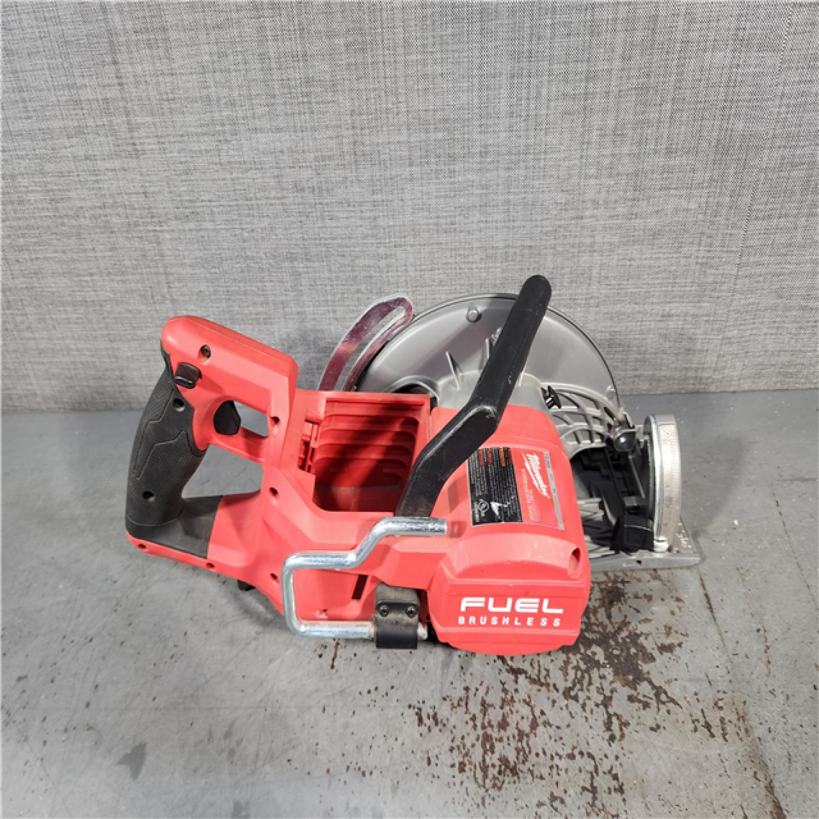 HOUSTON LOCATION - AS-IS Milwaukee 2830-20 Rear Handle Circular Saw M18 FUEL 7-1/4  Cordless Brushless (Tool Only)