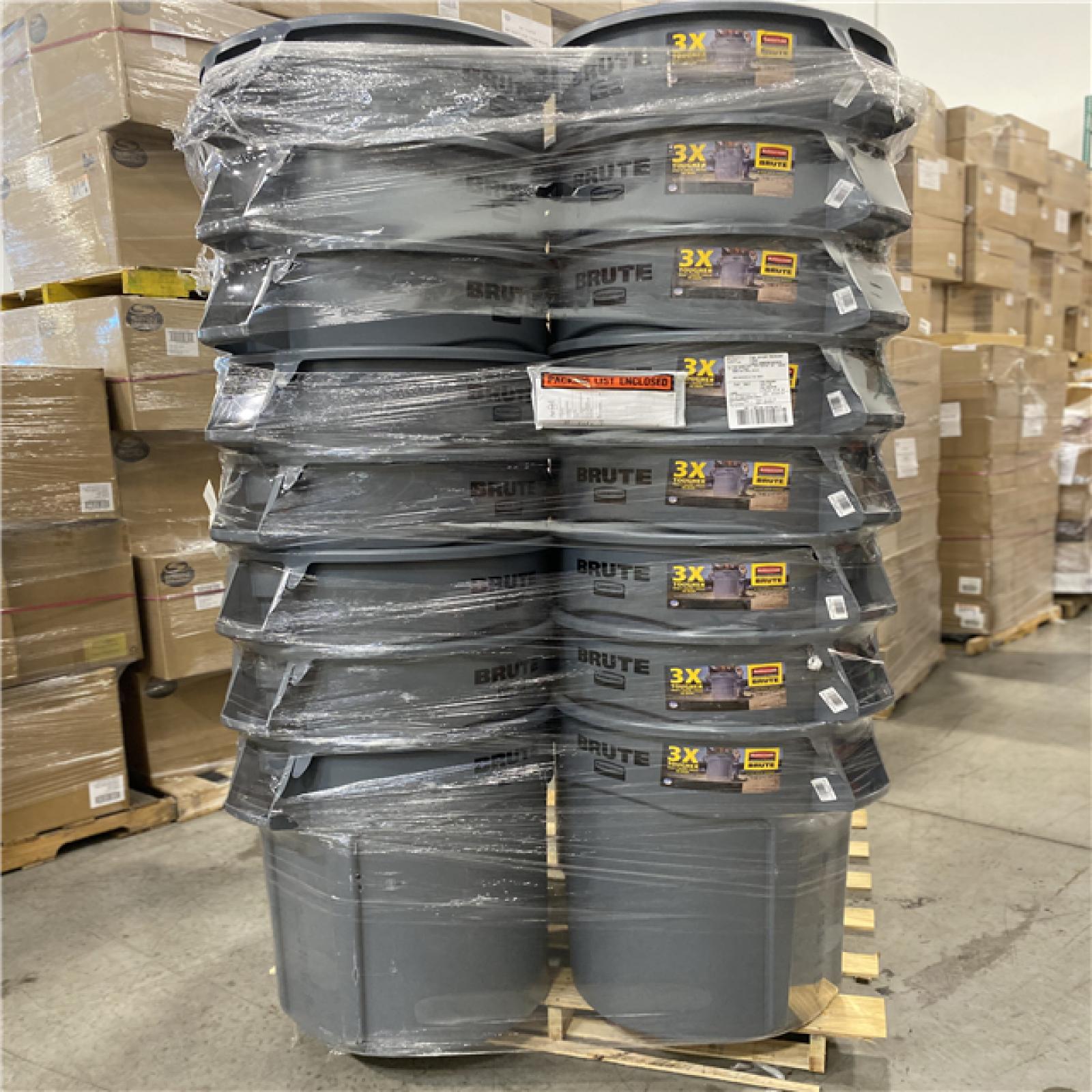 DALLAS LOCATION - Rubbermaid Commercial Products Brute 44 Gal. Grey Round Vented Trash Can PALLET - (32 UNITS)