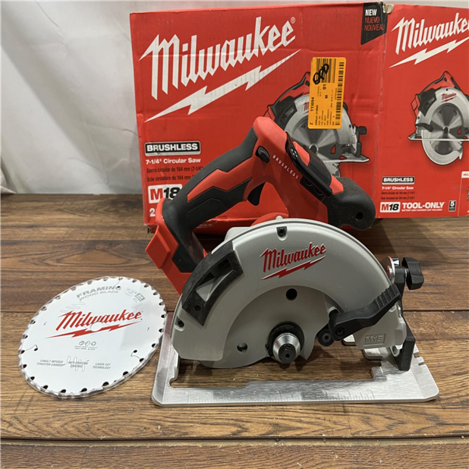 AS IS Milwaukee M18 7-1/4  18V Brushless Circular Saw 2631-20 (Bare Tool)