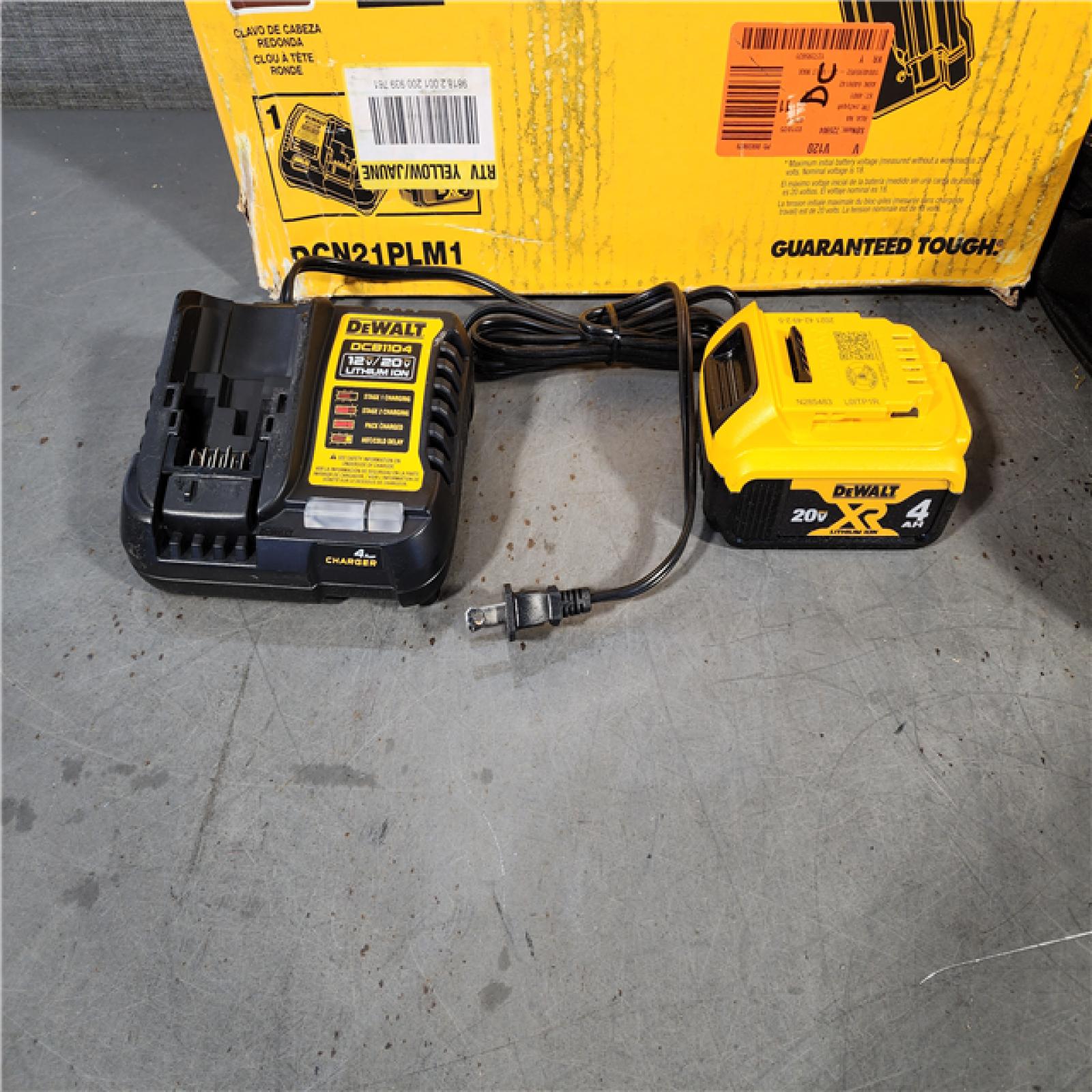 HOUSTON LOCATION - AS-IS DeWalt 20V MAX Collated Cordless Framing Nailer Tool Kit with Rafter Hook