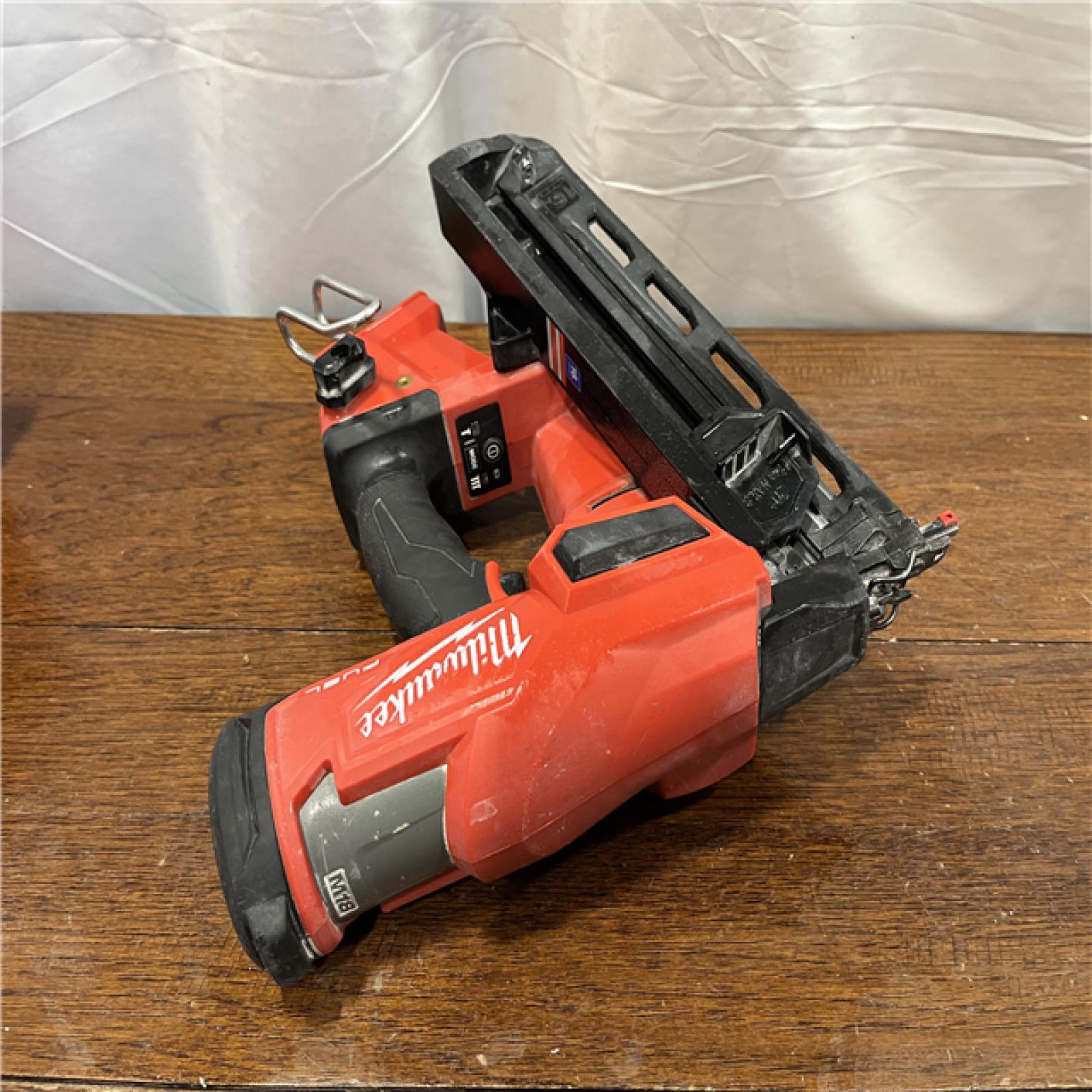 AS-ISMilwaukee 2841-20 18V Cordless Gen II 16 Gauge Angled Finish Nailer (Tool Only)