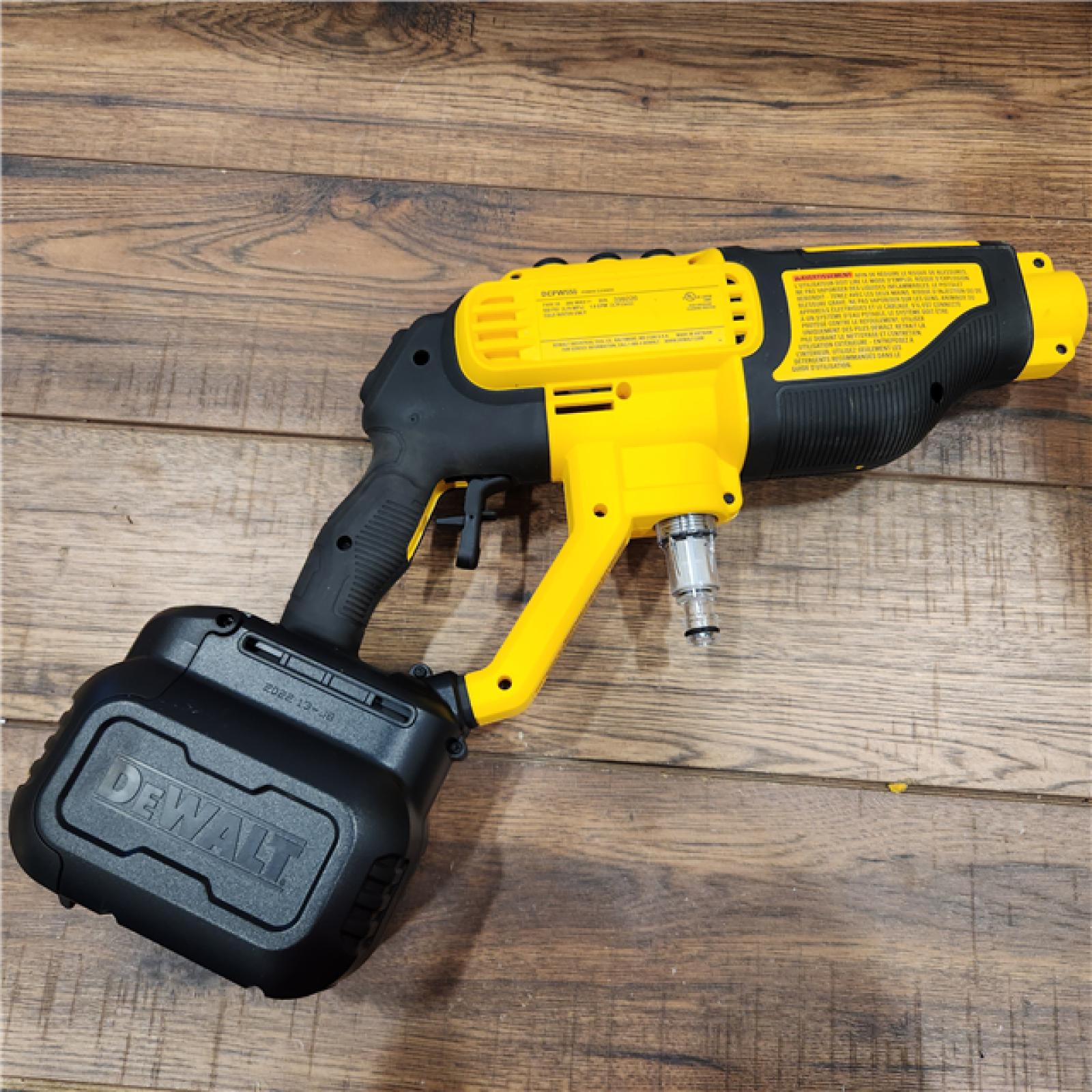 AS-IS DEWALT 20V MAX 550 PSI 1.0 GPM Cold Water Cordless Battery Power Cleaner with 4 Nozzles (Tool Only)