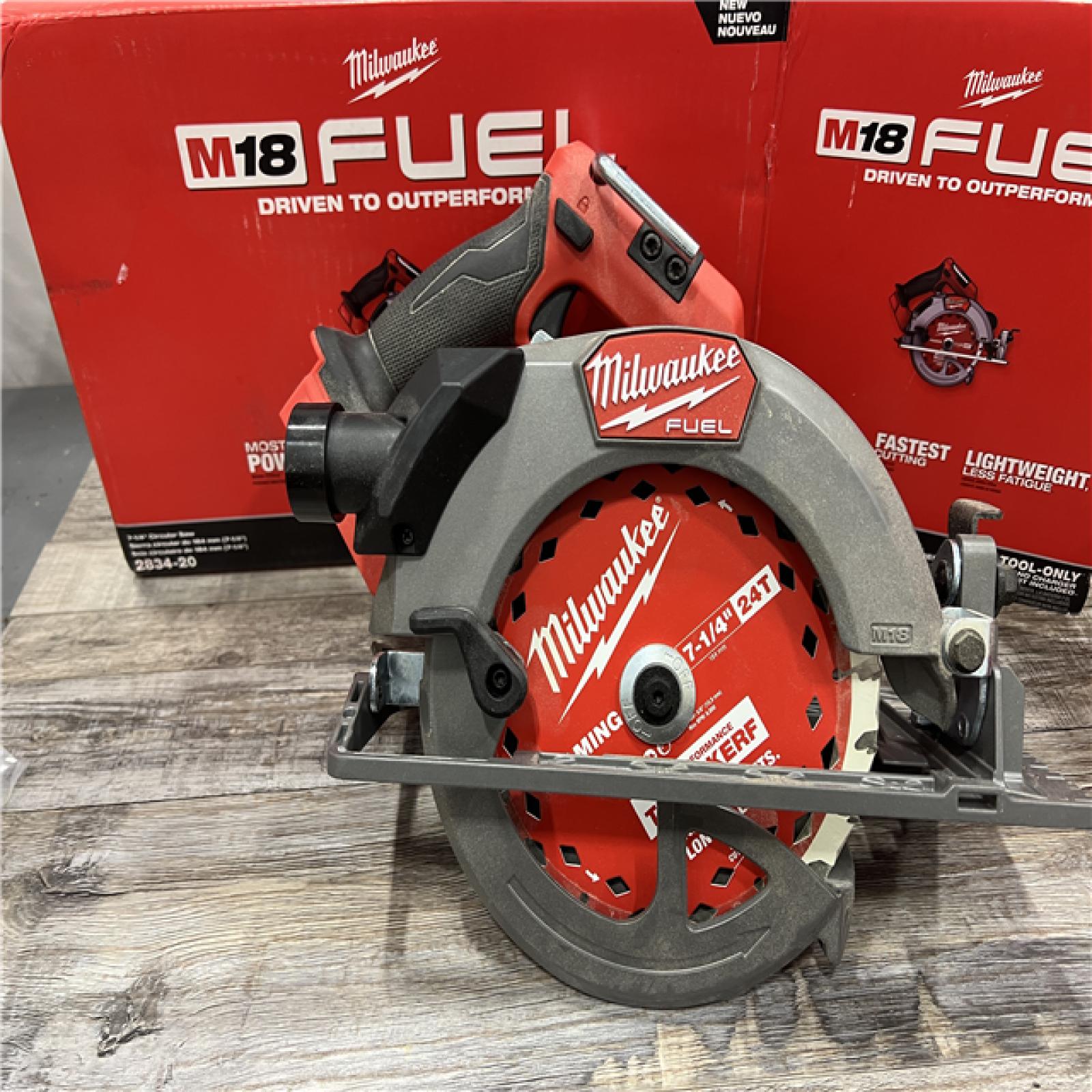 AS-IS Milwaukee M18 FUEL 18V Lithium-Ion Brushless Cordless 7-1/4 in. Circular Saw (Tool-Only)