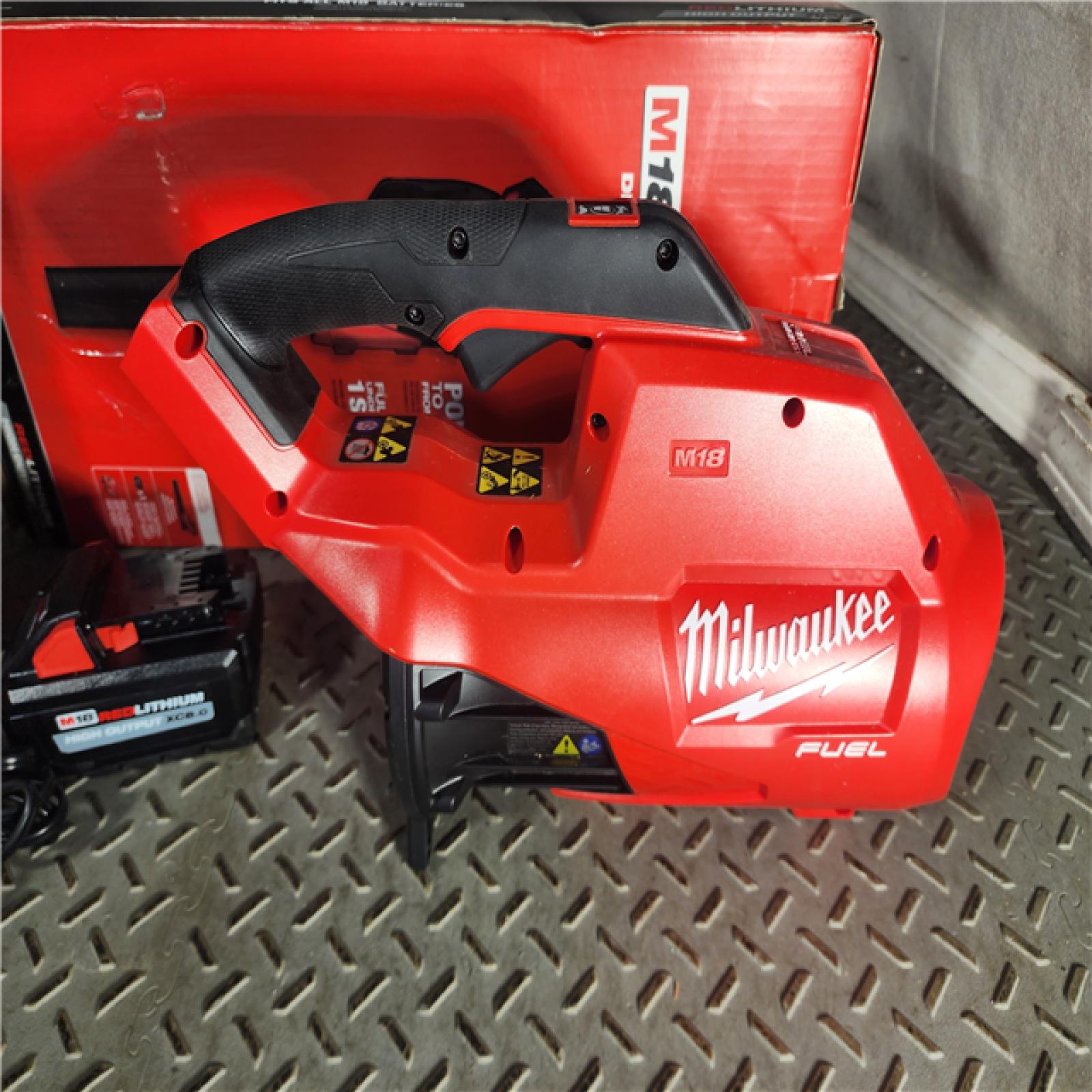 HOUSTON LOCATION - AS-IS M18 FUEL 120 MPH 450 CFM 18V Lithium-Ion Brushless Cordless Handheld Blower Kit with 8.0 Ah Battery, Rapid Charger