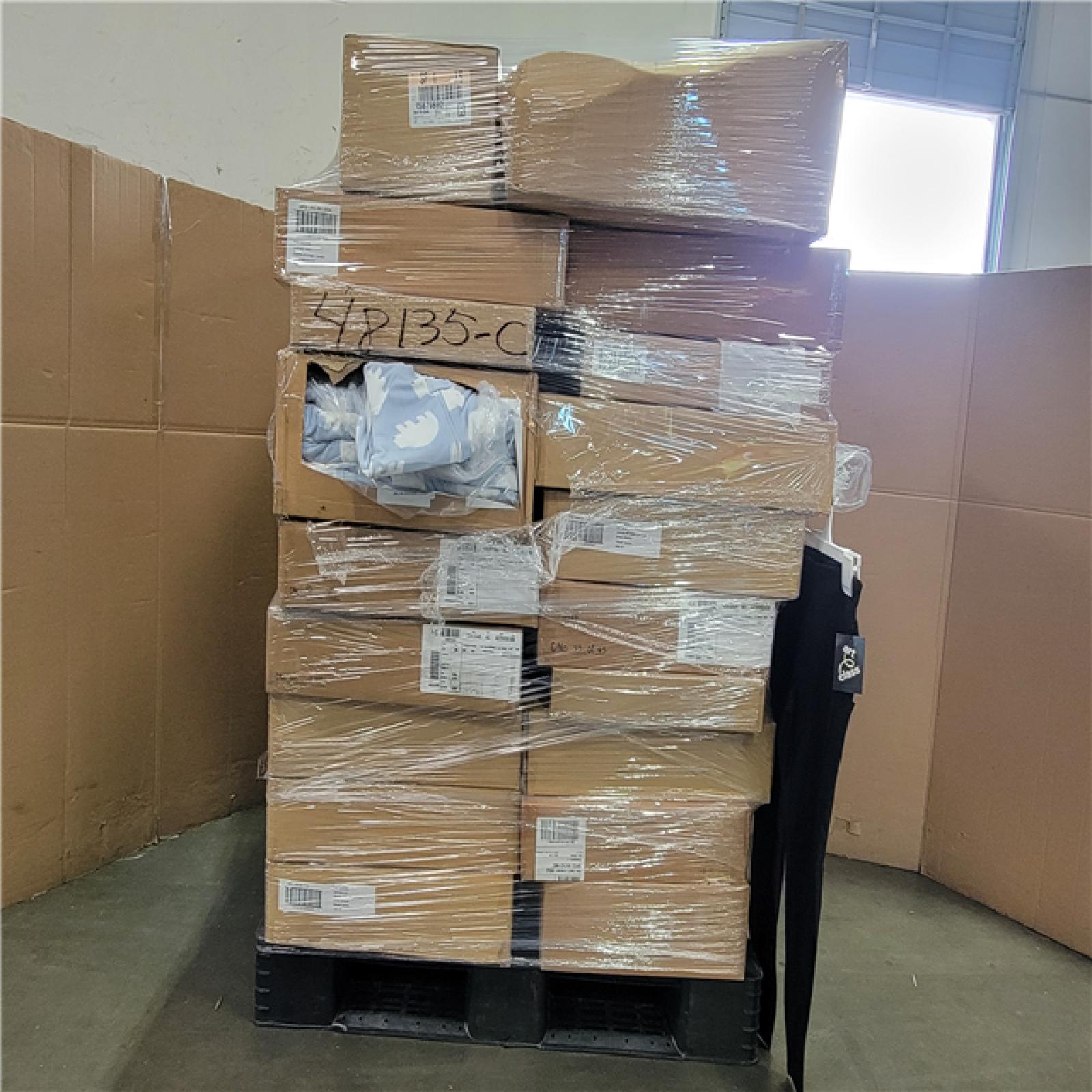 California NEW TGT Clothes Pallet