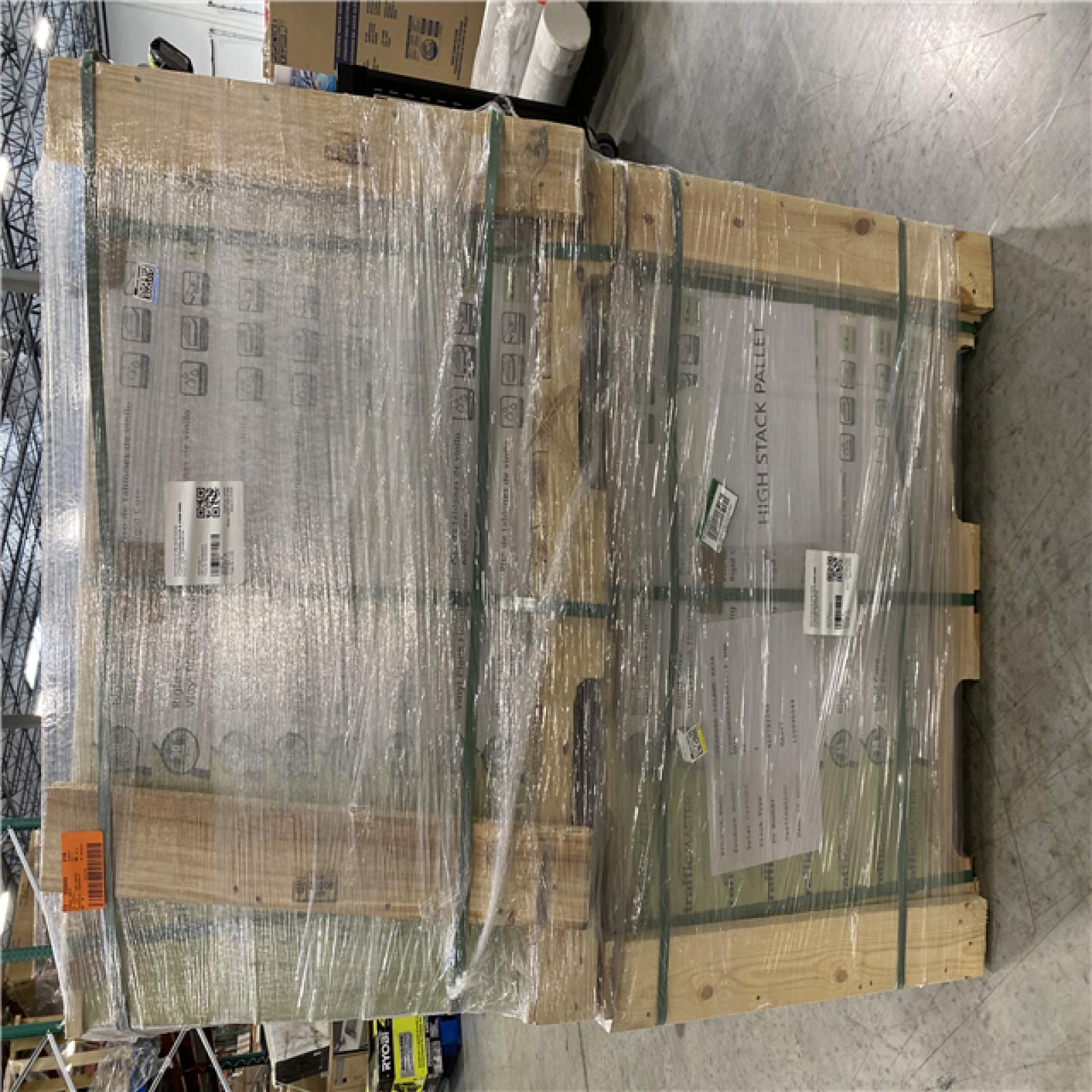 DALLAS LOCATION - TrafficMaster Breaksea Island 6 MIL x 6 in. x 36 in. Waterproof Click Lock Vinyl Plank Flooring (23.95 sq. ft./case) PALLET (64 UNITS)