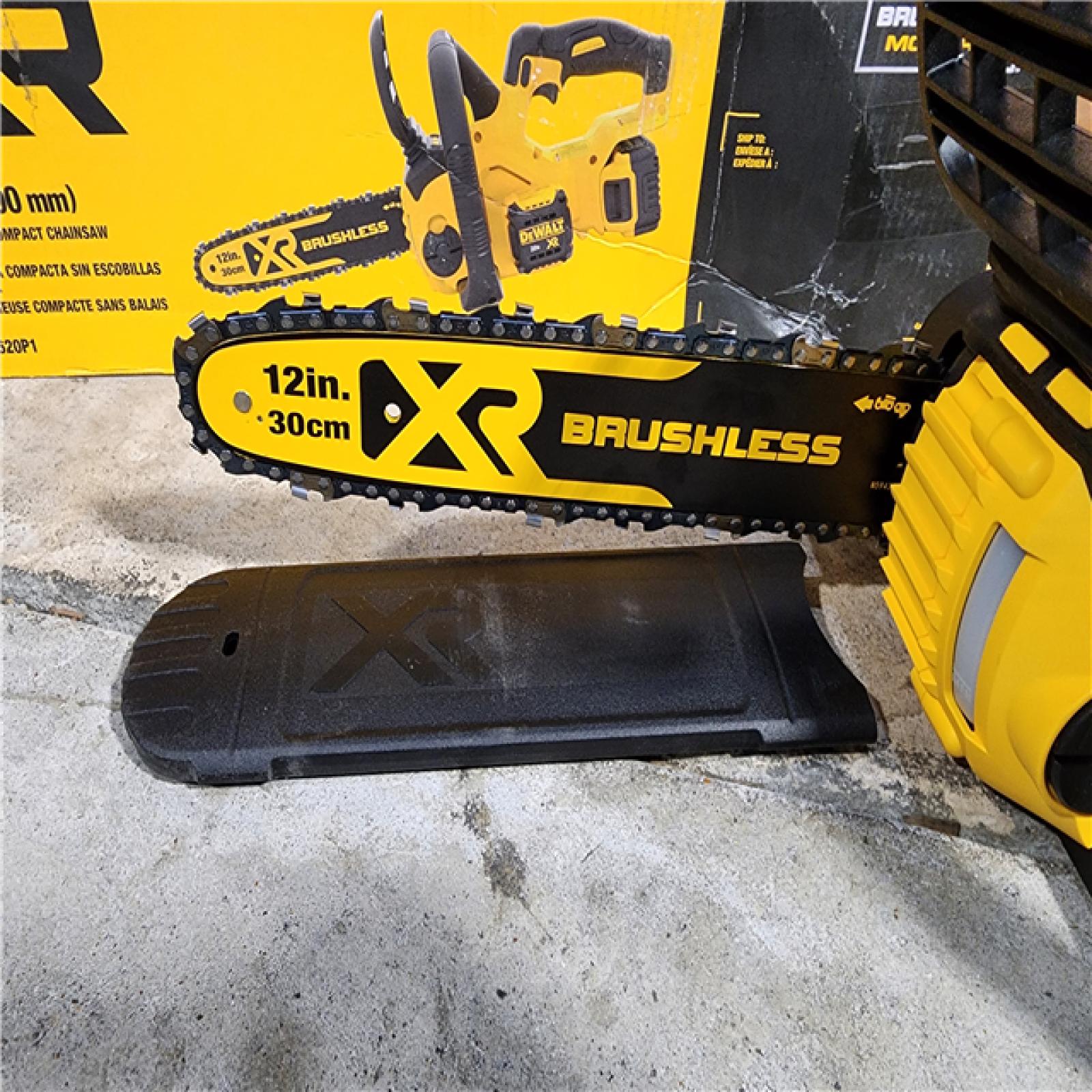 HOUSTON LOCATION - AS-IS (APPEARS LIKE NEW) Dewalt 7605686 12 in. 20V Battery Powered Chainsaw