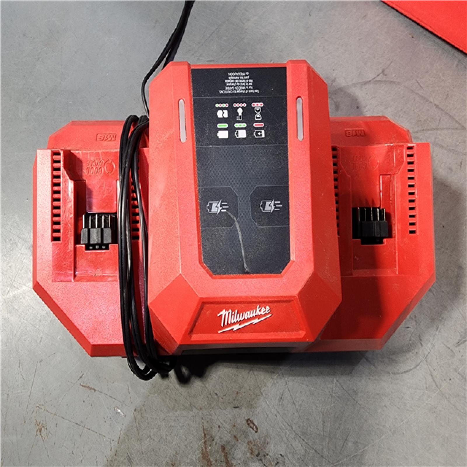 HOUSTON LOCATION - AS-IS M18 18V Lithium-Ion REDLITHIUM FORGE 8.0 Ah Battery Pack with M18 18V Dual Bay Simultaneous Super Charger