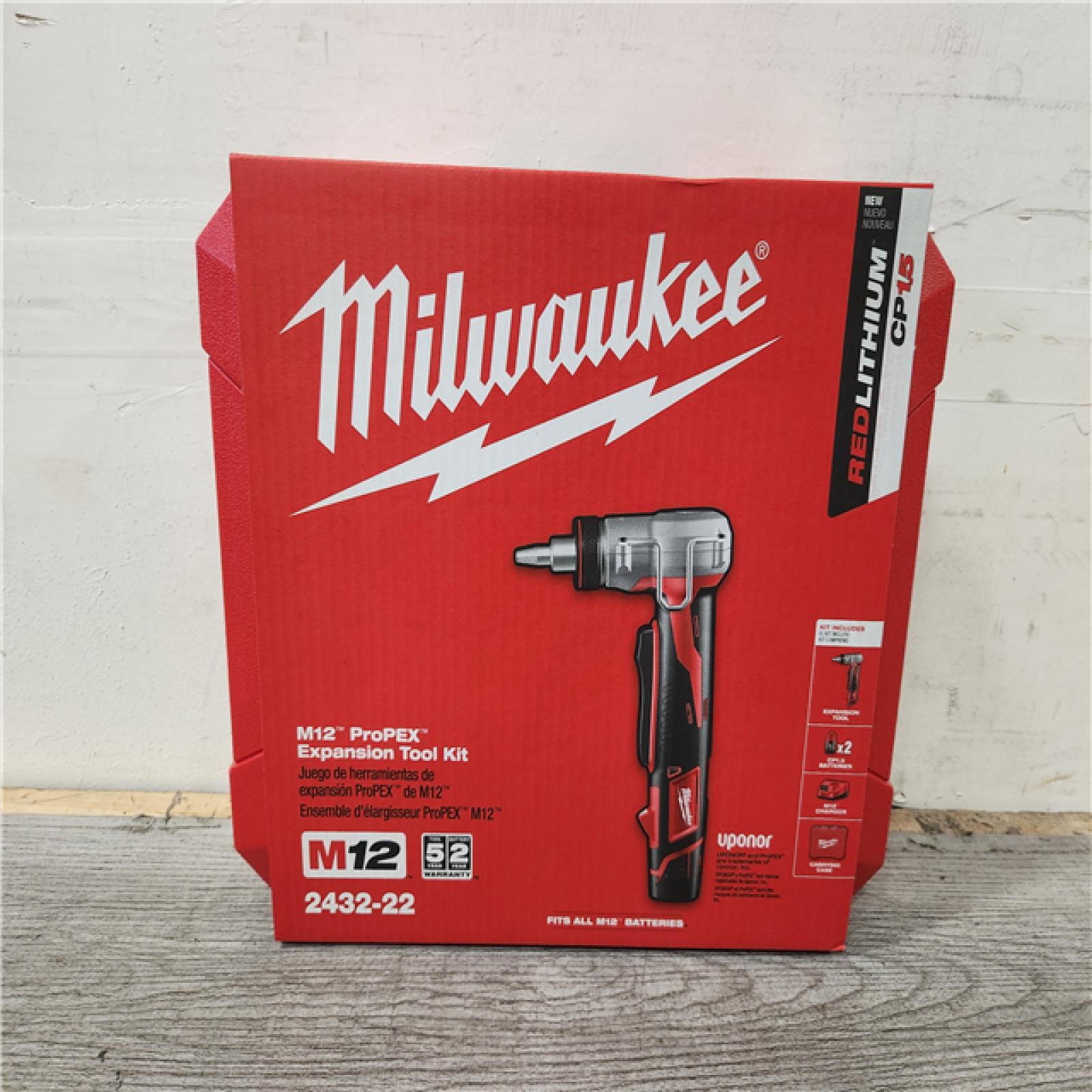 Phoenix Location NEW Milwaukee M12 12-Volt Lithium-Ion Cordless ProPEX Expansion Tool Kit with (2) 1.5Ah Batteries, (3) Expansion Heads and Hard Case