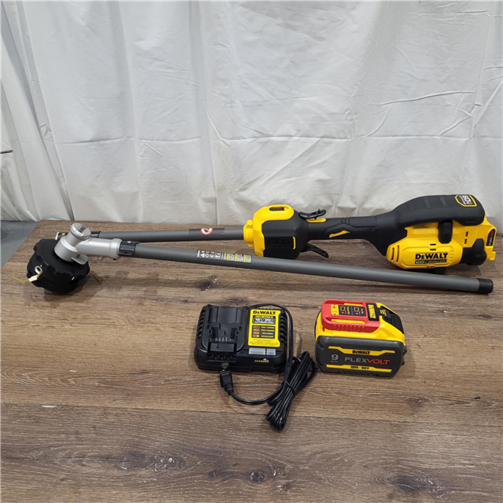 AS-IS FLEXVOLT 60V MAX 17 in. Cordless Battery Powered Attachment Capable Trimmer Kit with (1) FLEXVOLT 3 Ah Battery & Charger