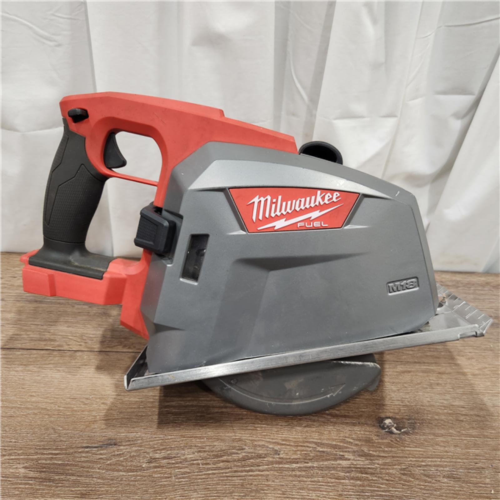 AS-IS Milwaukee M18 FUEL 18-Volt 8 in. Lithium-Ion Brushless Cordless Metal Cutting Circular Saw (Tool-Only)