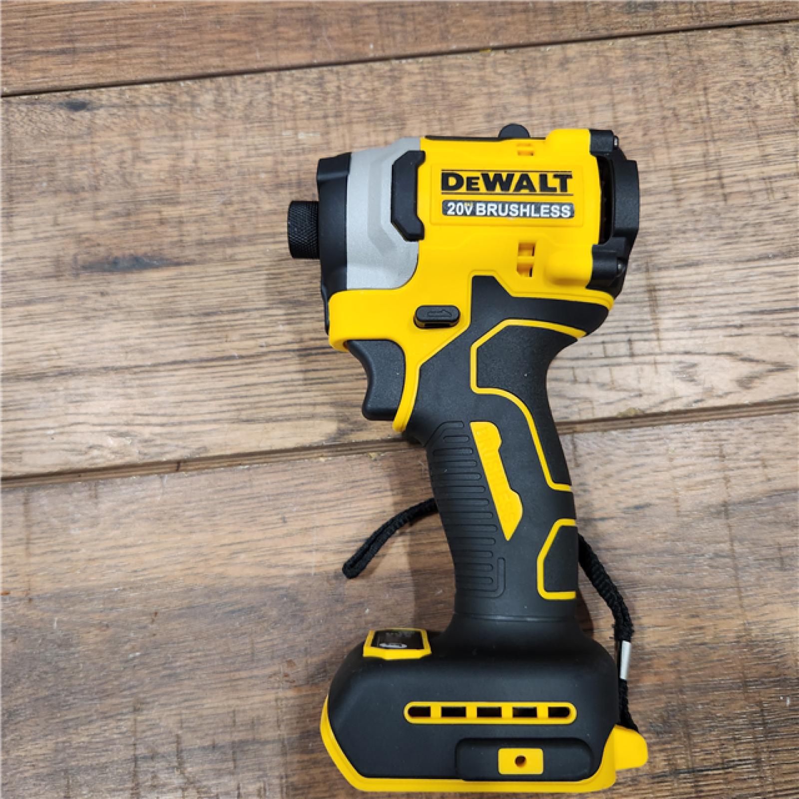 AS-IS DEWALT ATOMIC 20V MAX* Brushless Cordless Compact 1/4 in. Impact Driver Kit