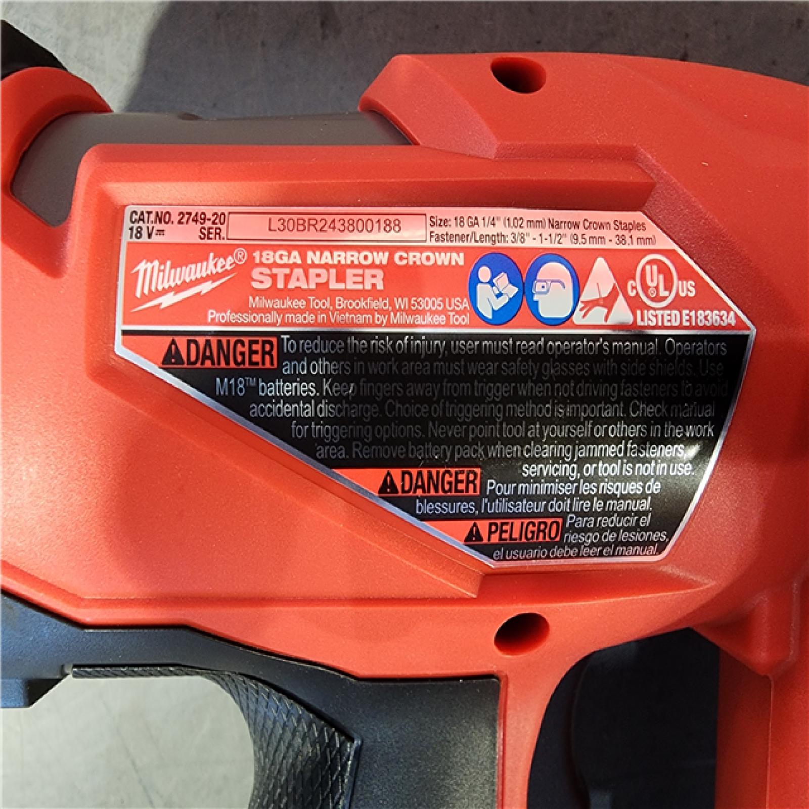 HOUSTON LOCATION - AS-IS (APPEARS LIKE NEW) M18 FUEL 18-Volt Lithium-Ion Brushless Cordless 18-Gauge 1/4 in. Narrow Crown Stapler (Tool-Only)