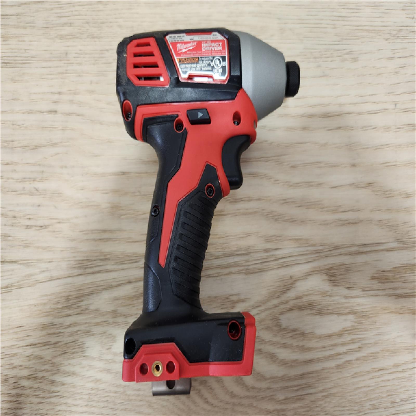 Phoenix Location Milwaukee M18 18-Volt Lithium-Ion Cordless Combo Kit 4-Tool with Charger and Tool Bag (No Battery)